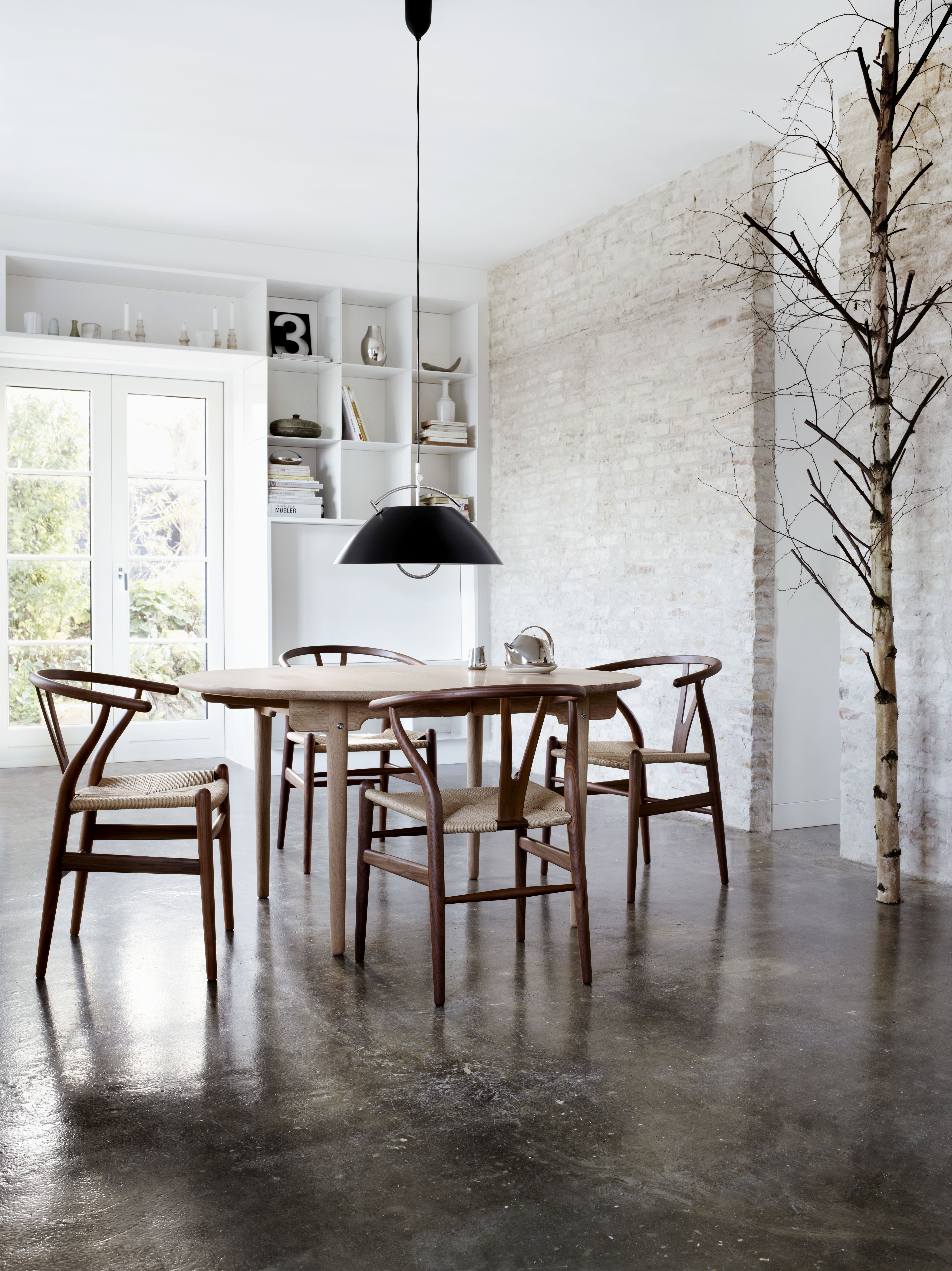 CH337 Oval Dining Table Extendable Beech Oiled Carl Hansen & Søn