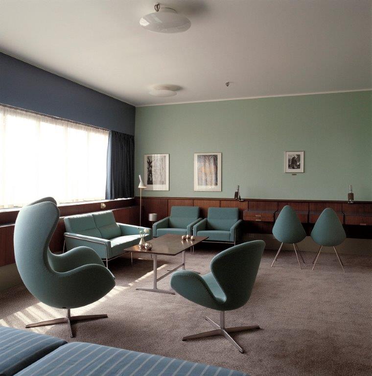 The Egg / Egg Chair Stool Fritz Hansen  