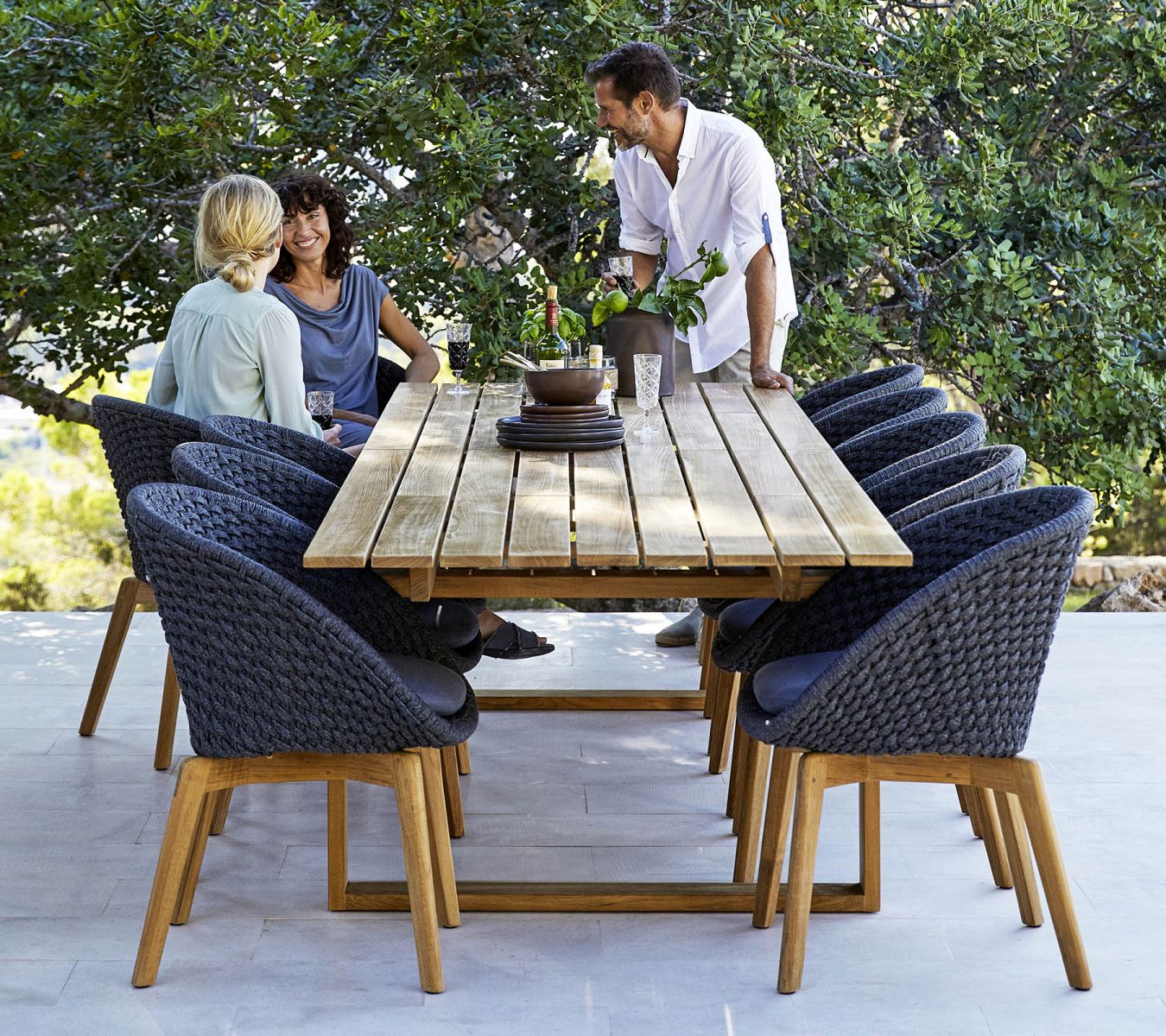 Endless Rectangular Dining Table Cane-Line