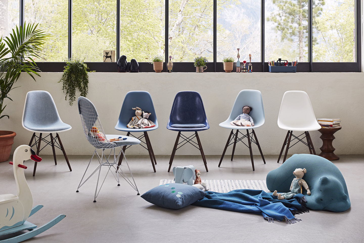Eames Plastic Side Chair DSW Chair Vitra Maple yellowish - Mustard