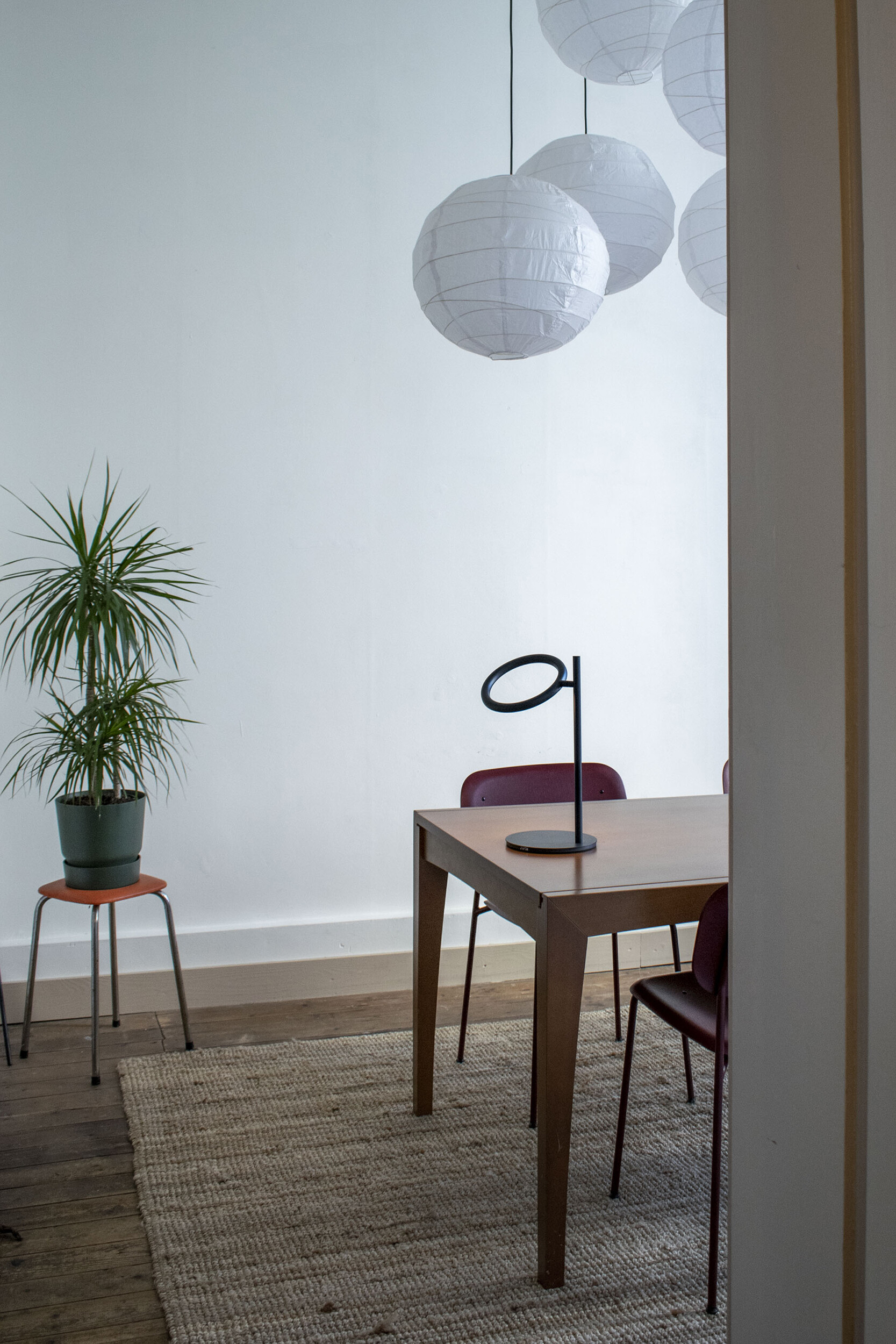 Echo Small Table Table lamp Japth
