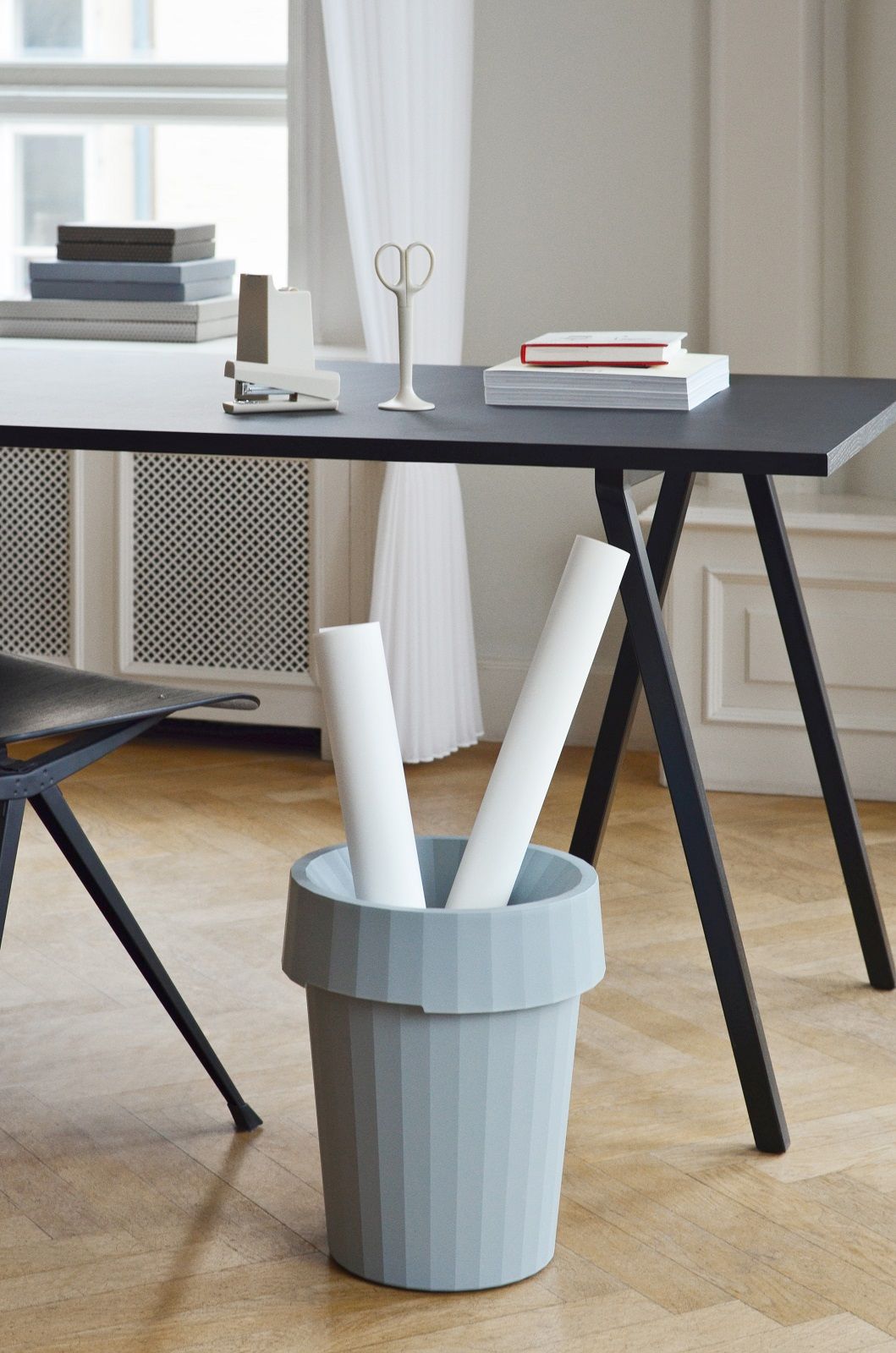 Loop Stand Table Inclusive Support Table / Dining Table 160 Hay