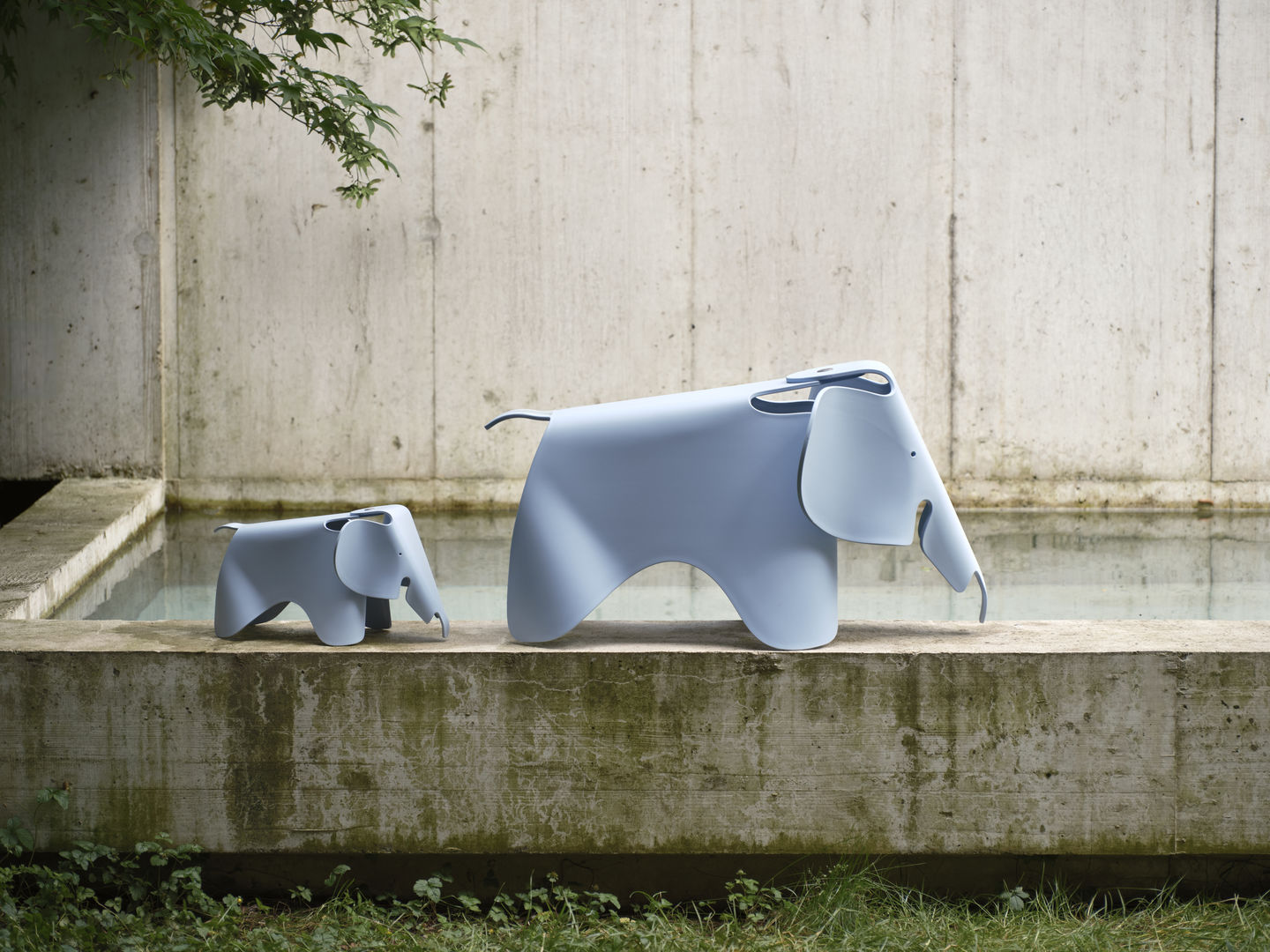 Eames Elephant Stool RE Vitra