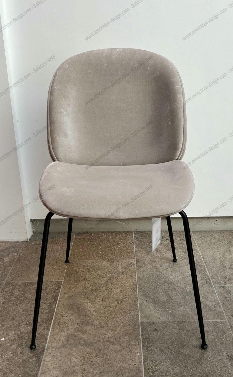 Beetle Chair upholstered chair HARALD 233 Gubi EXHIBITION PIECES