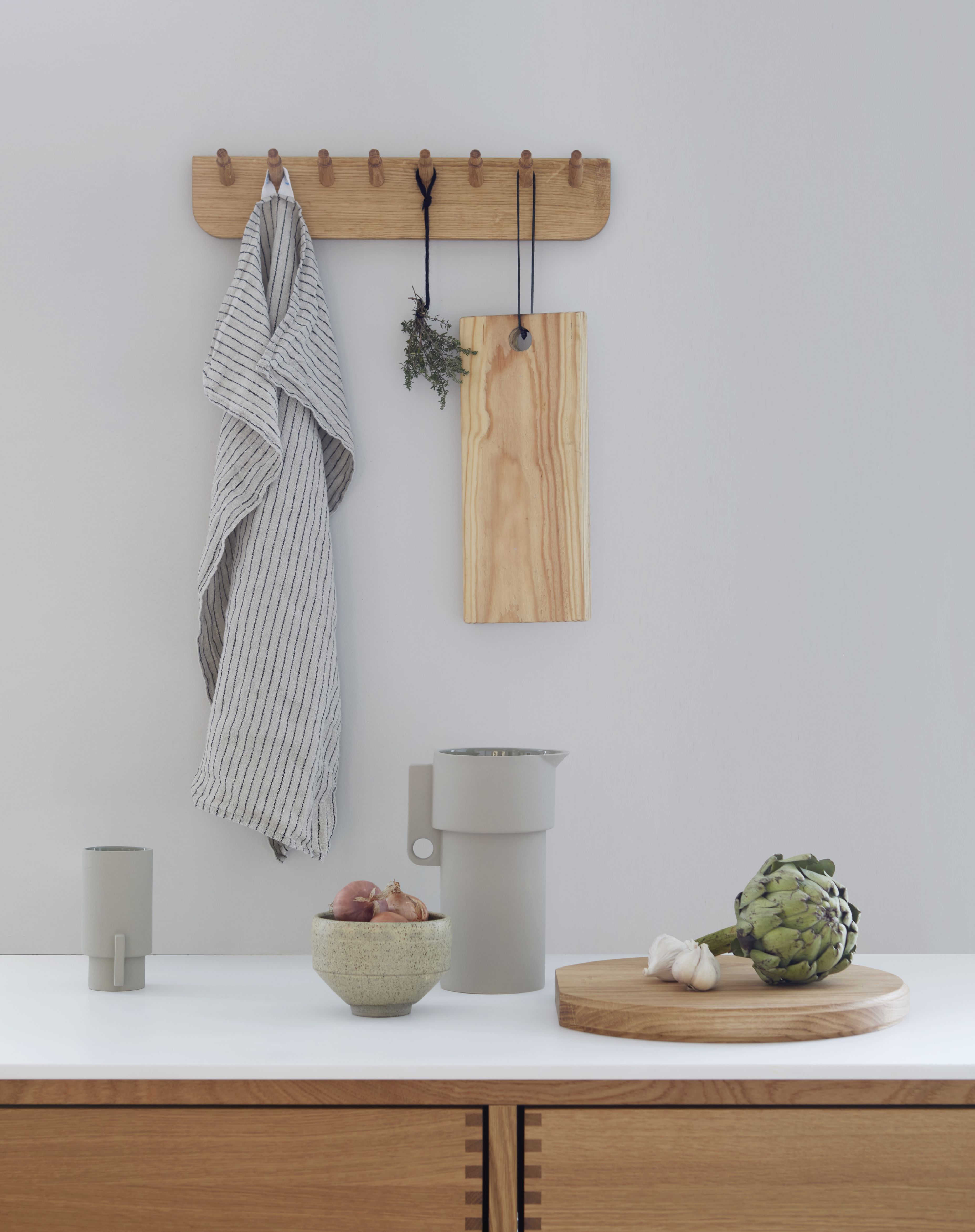 Echo Coat Rail 40 Oak Shape & Refine