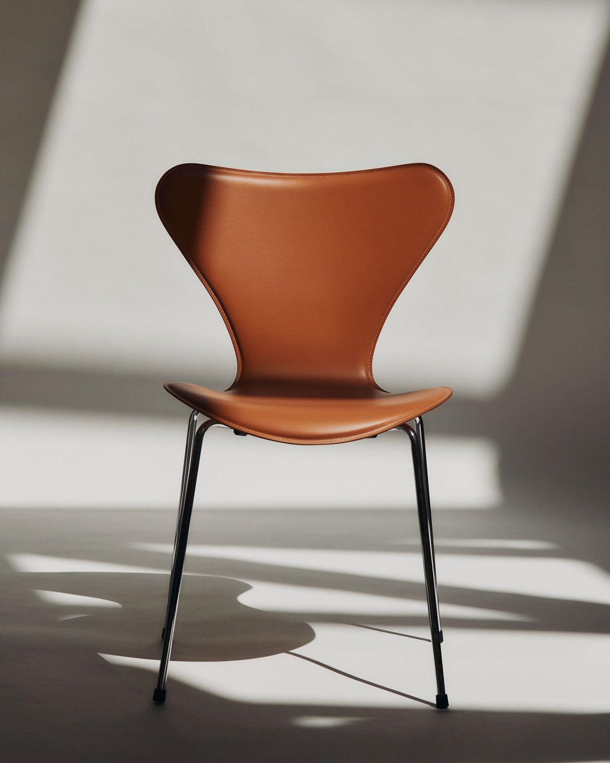 Seven / Series 3107 Tailored chair Fritz Hansen