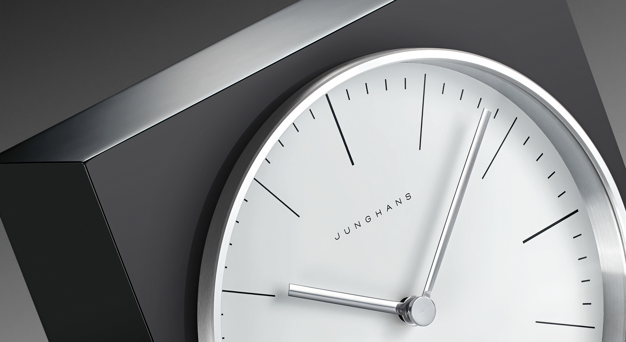 Max Bill Junghans table clock Klein & More SINGLE PIECE