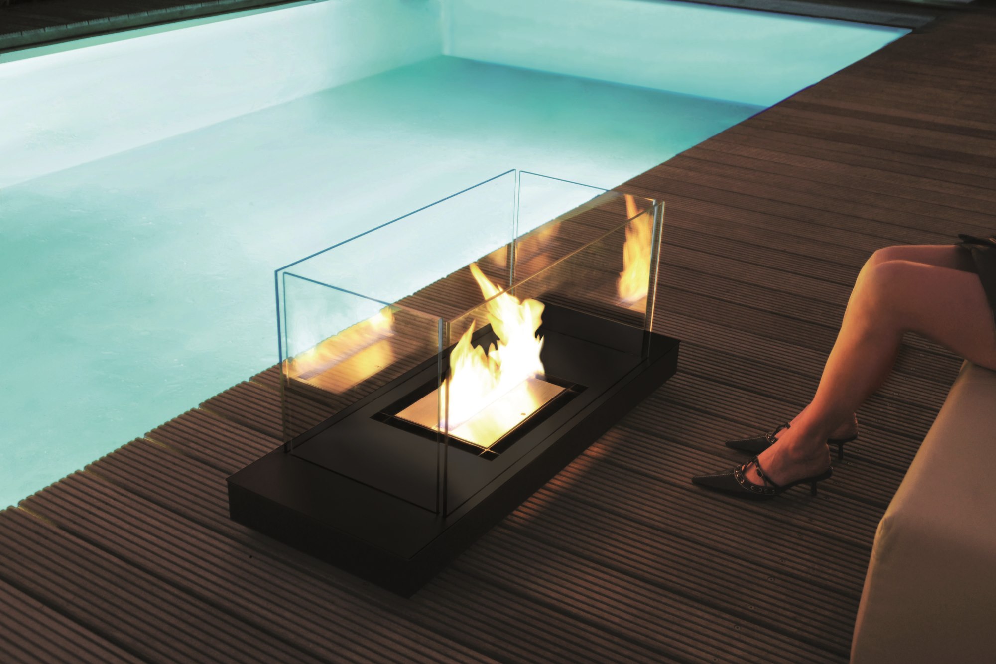 Uni Flame Ethanol Fireplace Radius