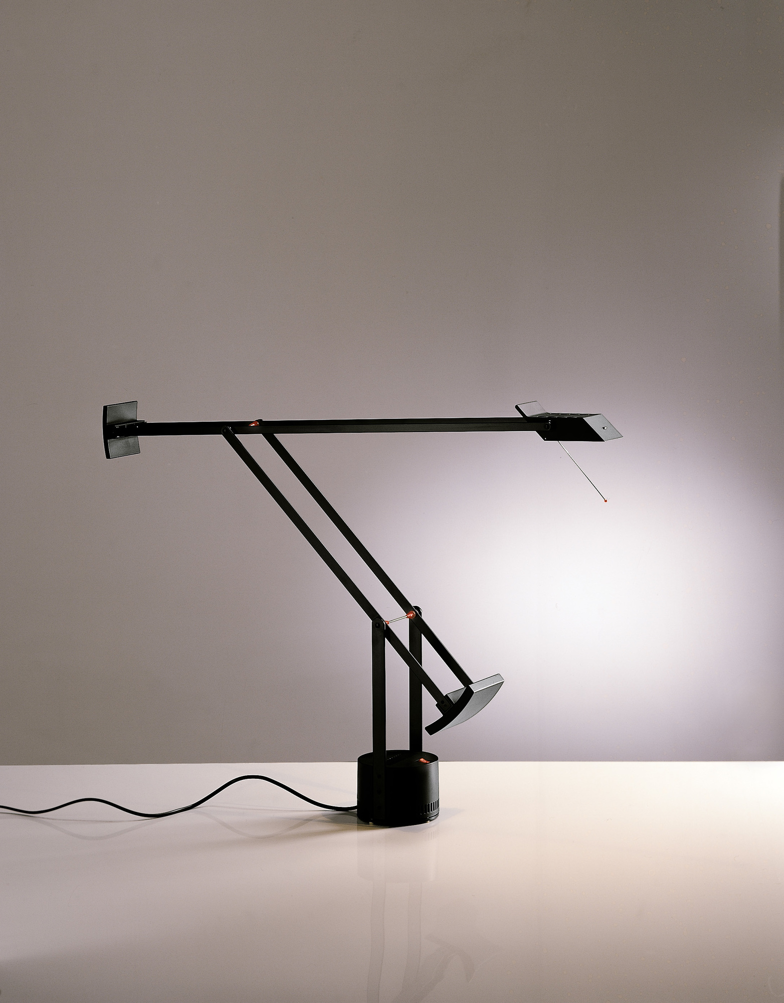 Tizio table lamp black Artemide