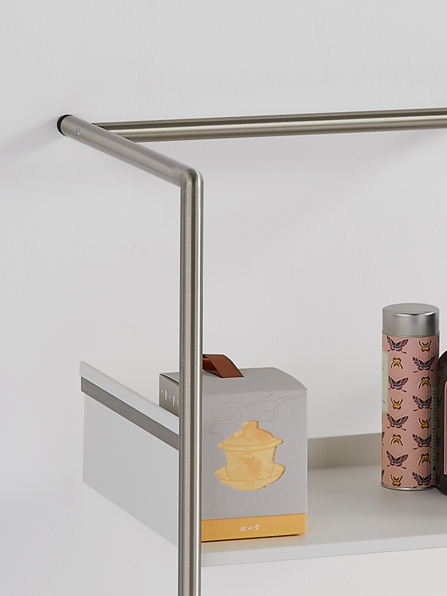 Pool 82 S Leaning shelf / Shoe rack Mox