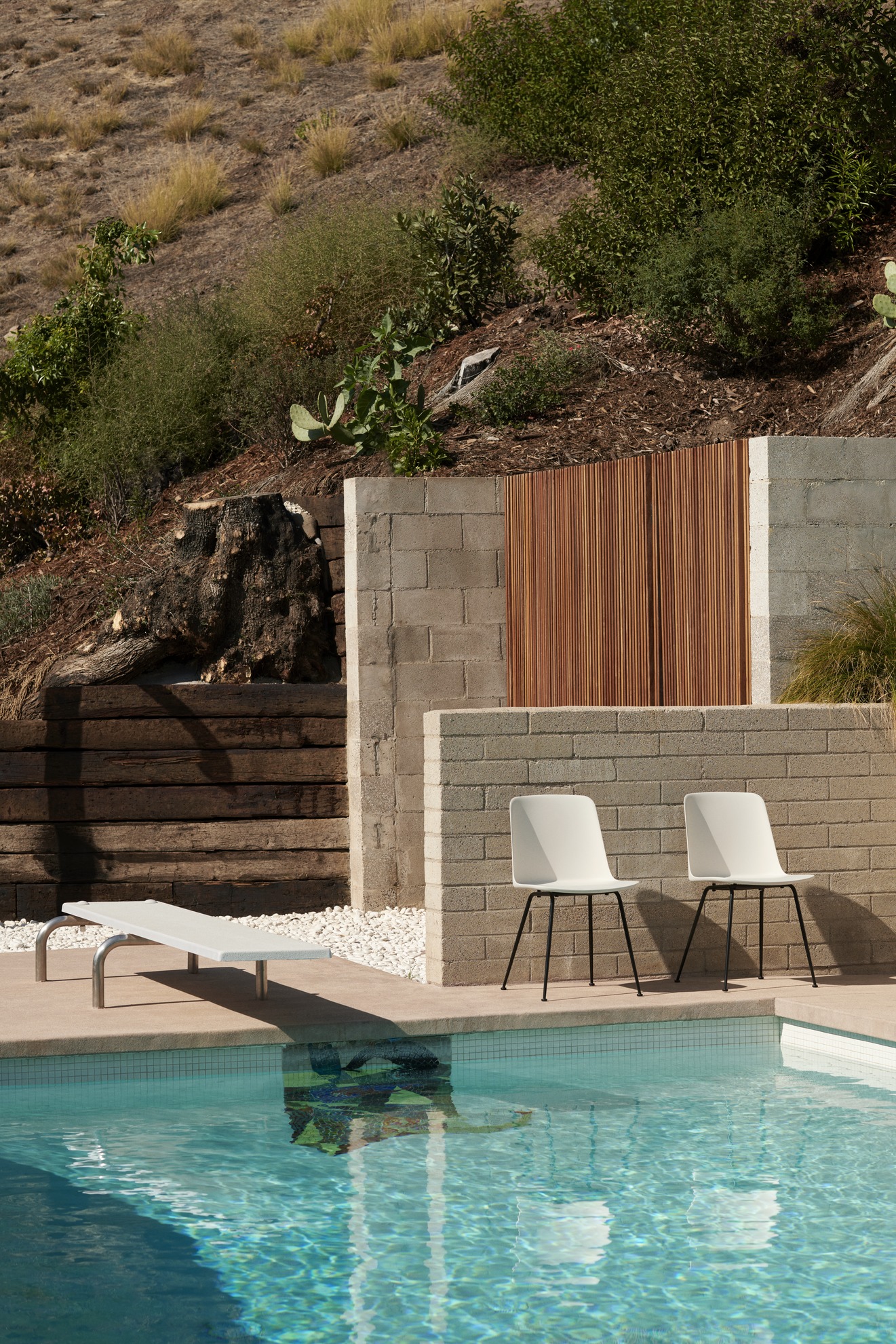 Rely HW70 Outdoor Chair Chair AndTradition