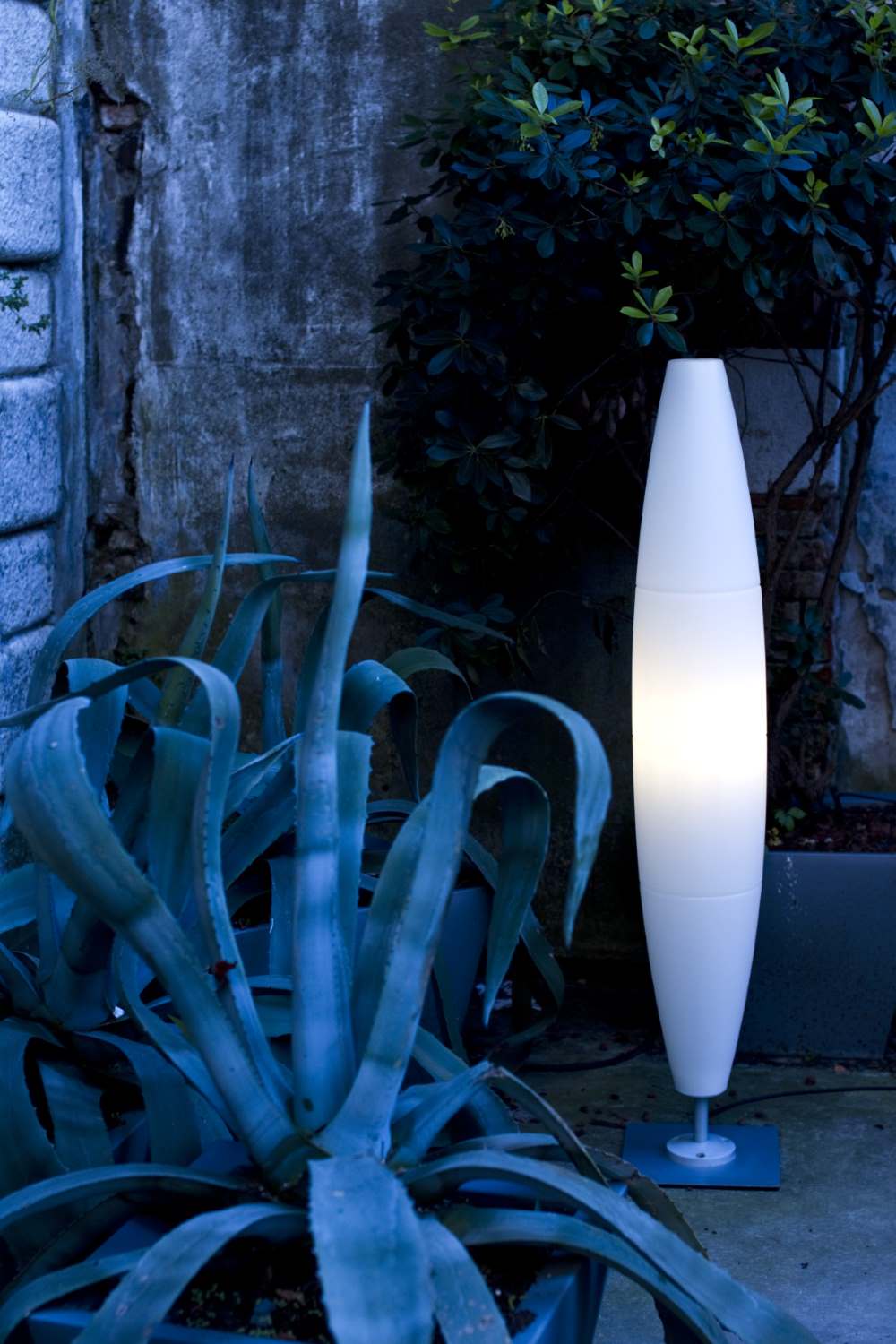 Havana Outdoor Terra Bassa floor lamp Foscarini