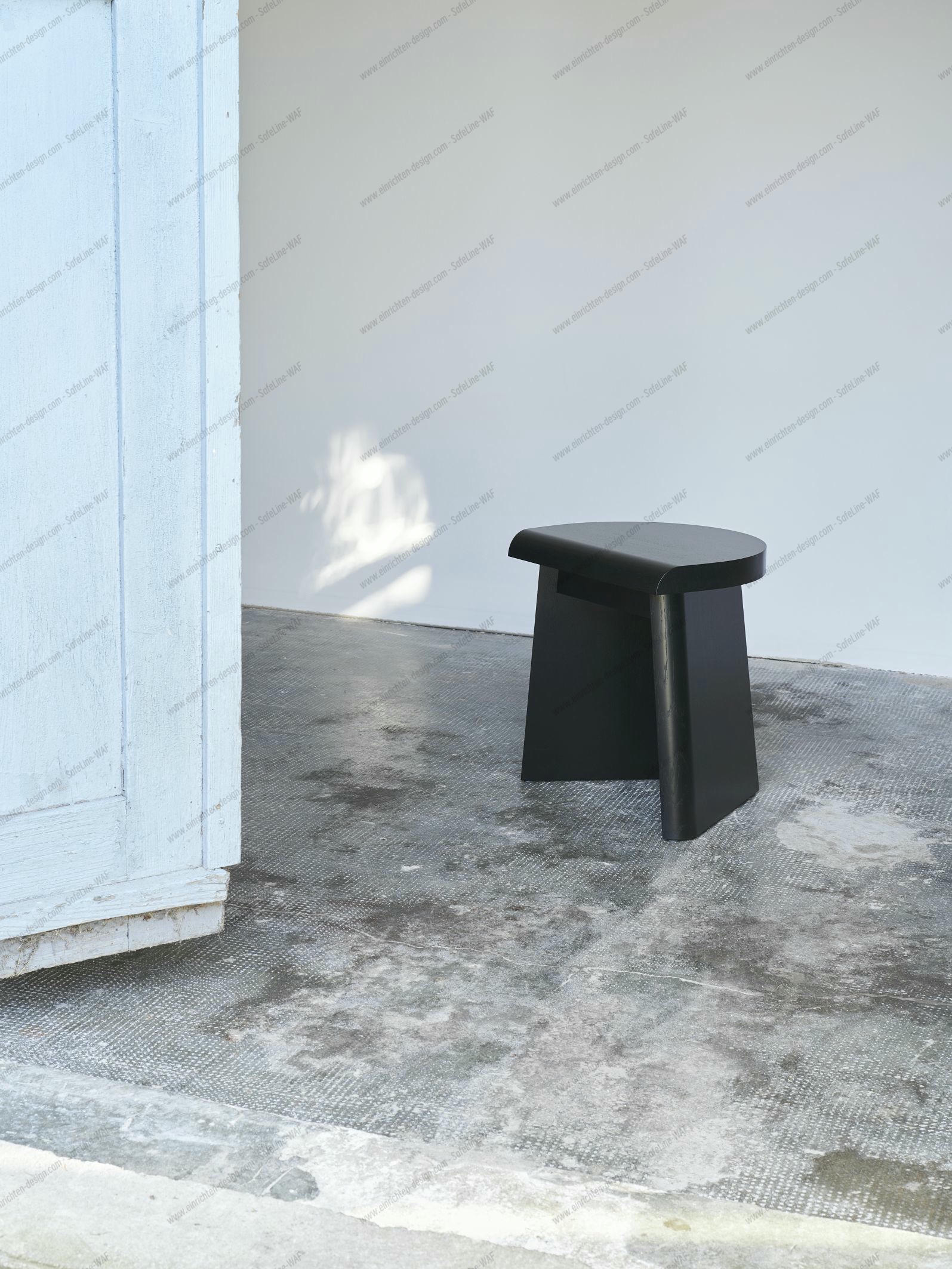 Portao stool Favius Oak stained black