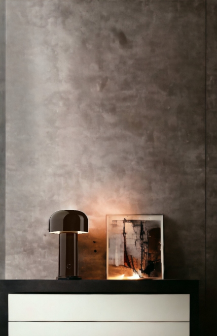 Bellhop Battery Tablelamp with USB cable Flos