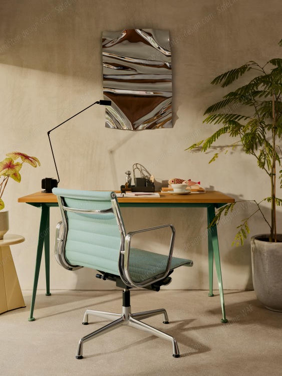 Aluminium Chair EA 132 / EA132 Chair Vitra 