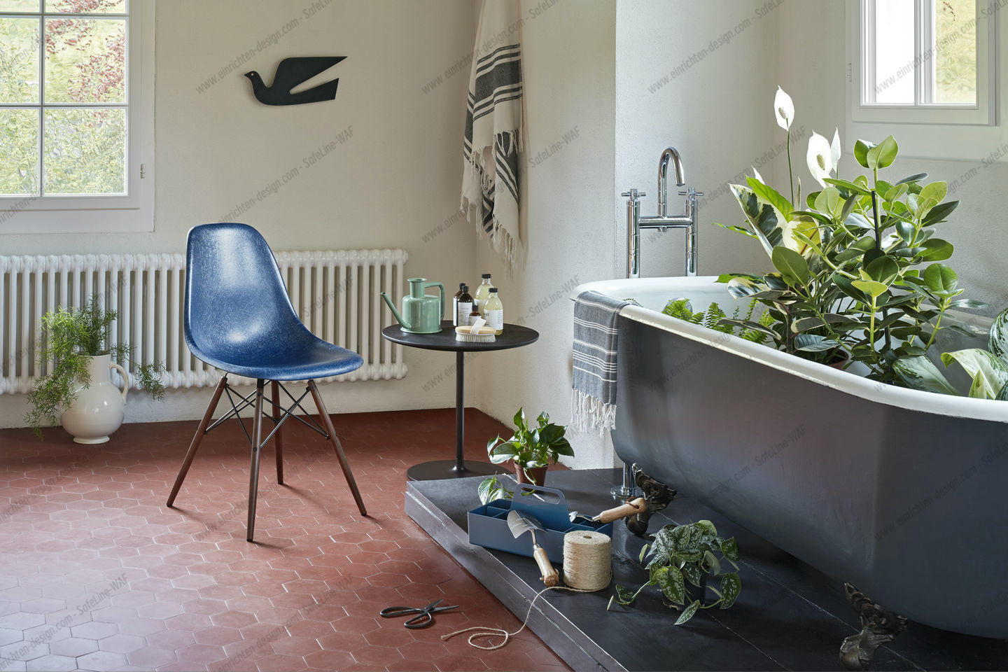 Eames Plastic Side Chair DSW Chair Vitra Maple black - Granite grey