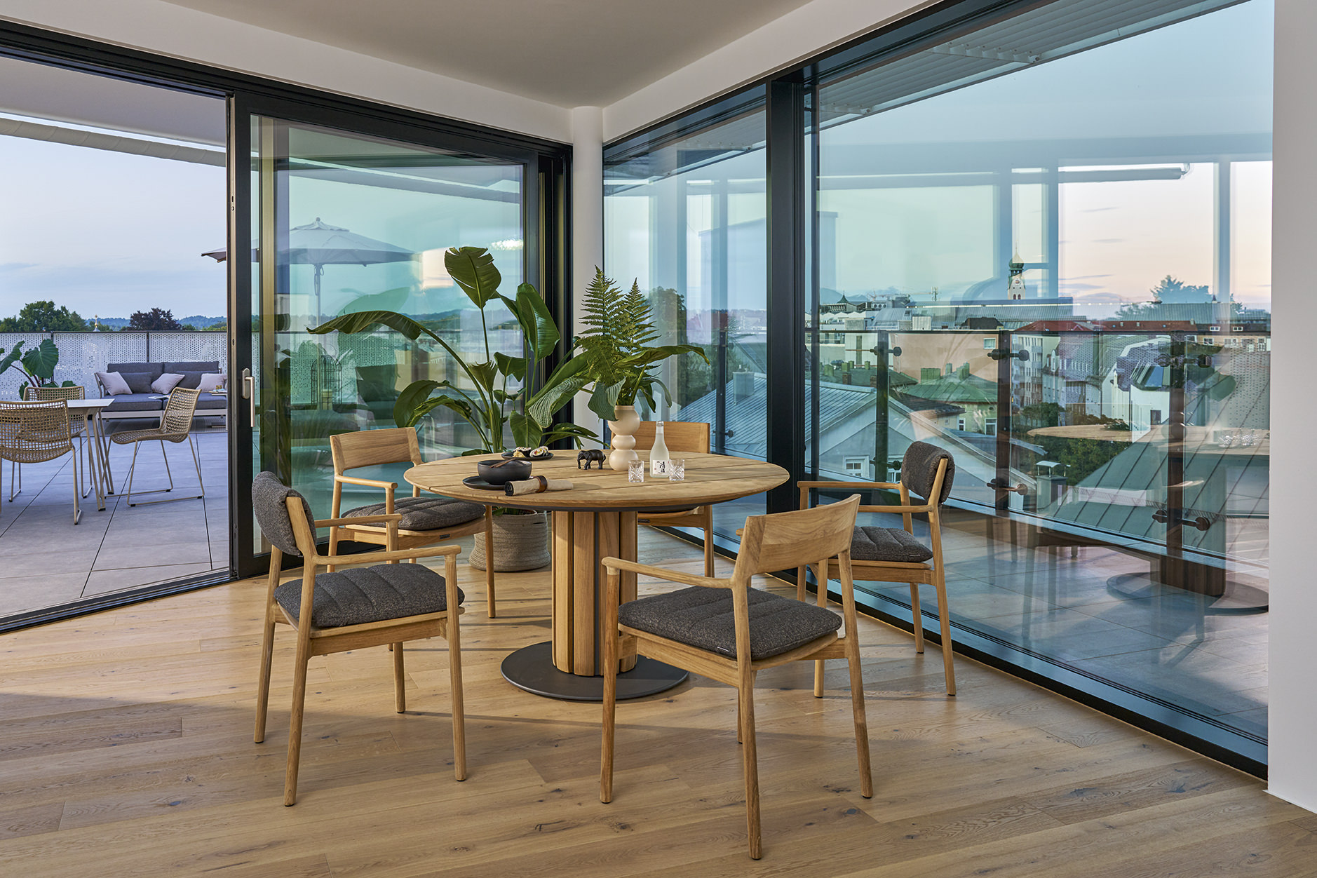 Teva Round table / Dining table Weishäupl