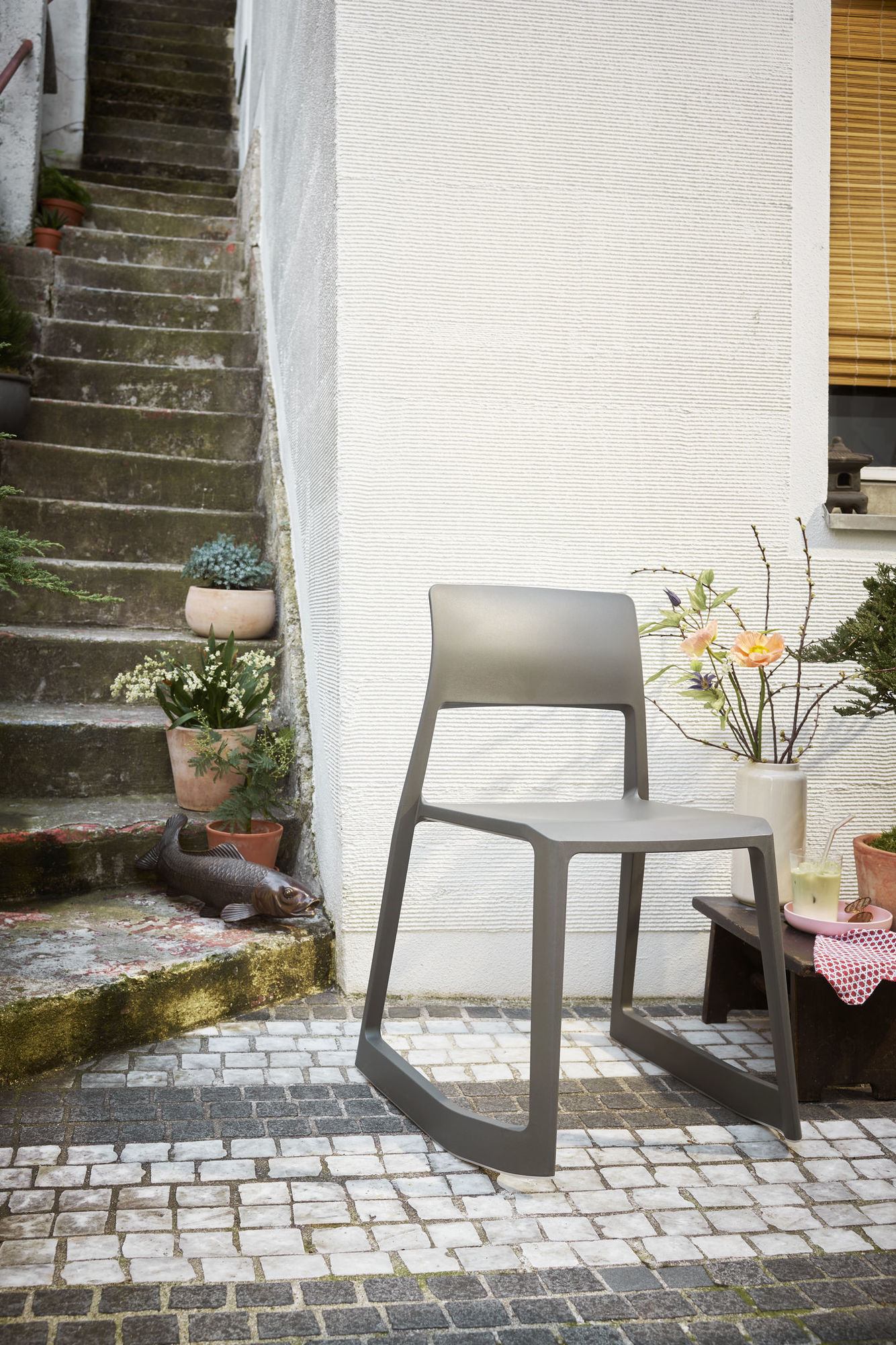 Tip Ton RE chair plastic Vitra Coral