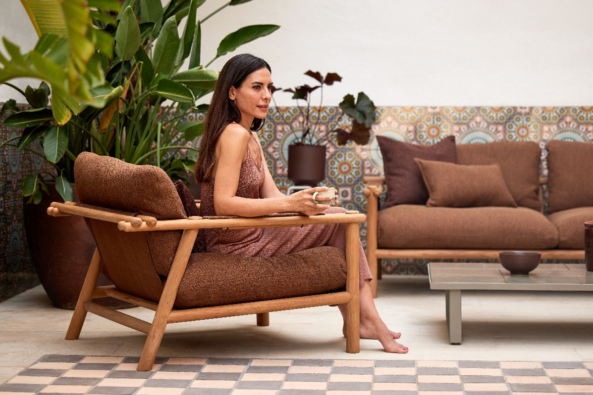 Sticks Lounge Chair Armchair Outdoor Cane-Line frame taupe / cushion sand