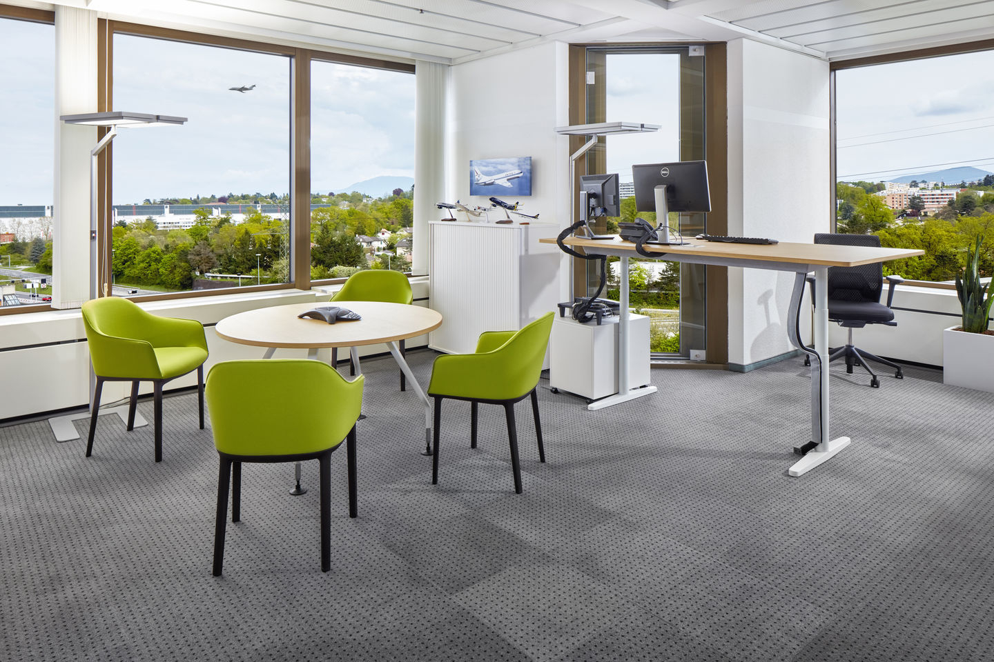 Softshell Chair Four-legged Chair Vitra