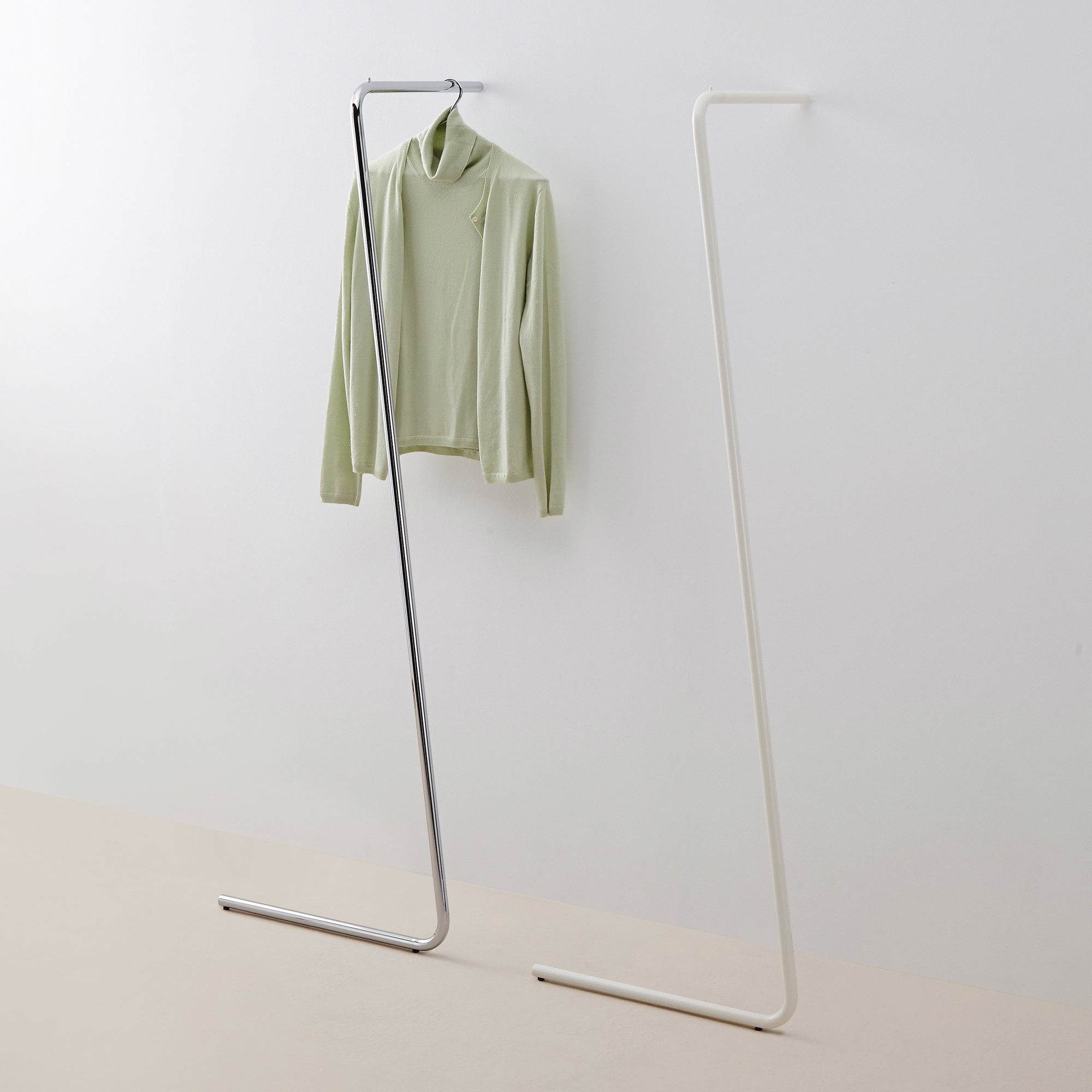 Sam Leaning wardrobe Mox