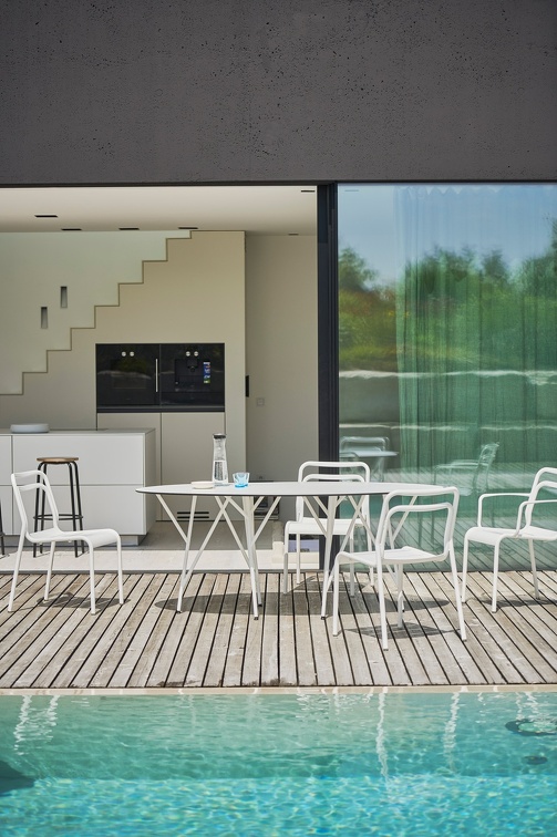 Astwerk outdoor dining table Jan Kurtz