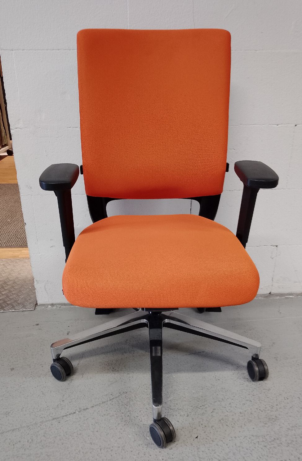 Mera office swivel chair Klöber EXHIBITION PIECE / USED FURNITURE
