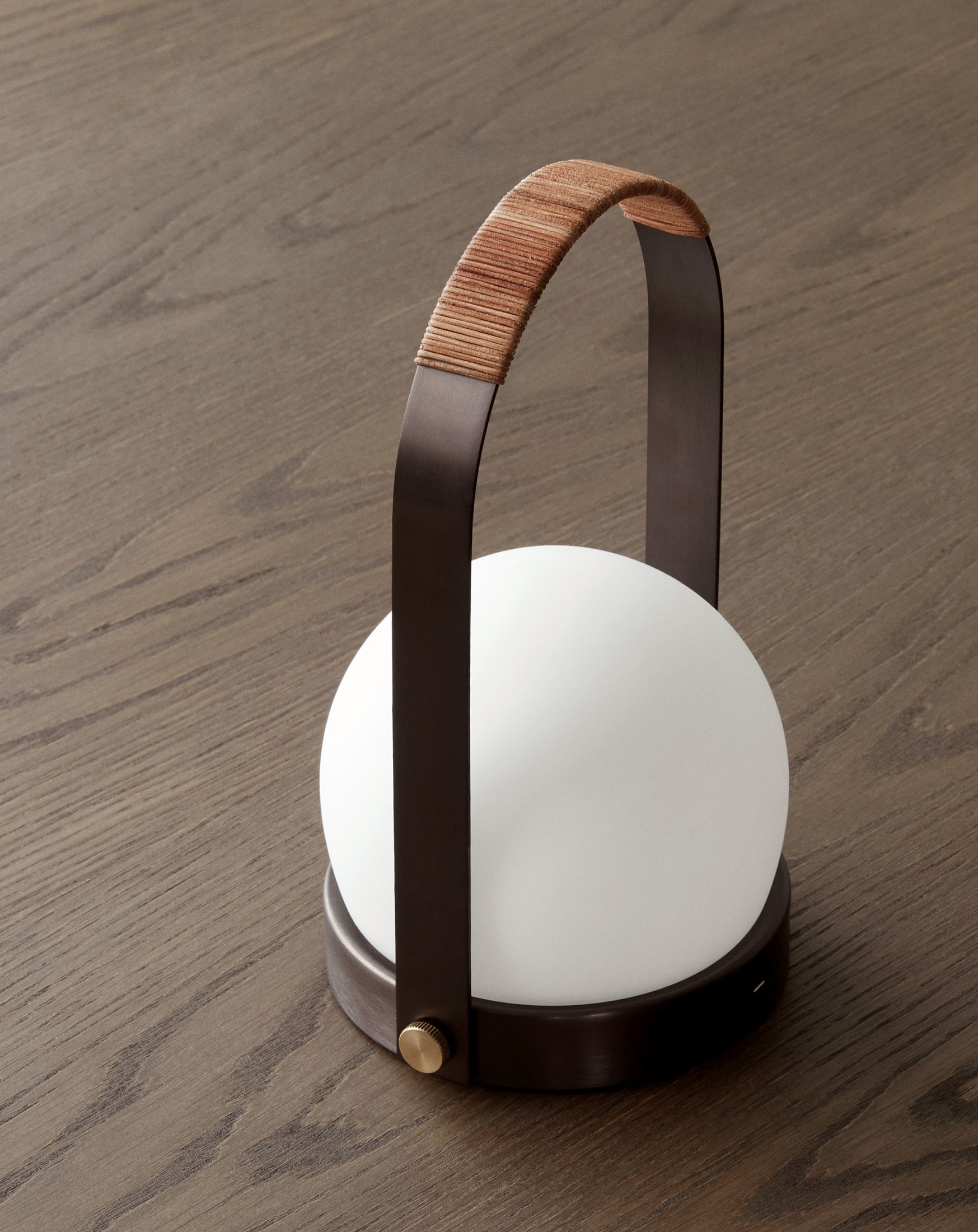 Carrie Table Lamp Leather Battery light Audo