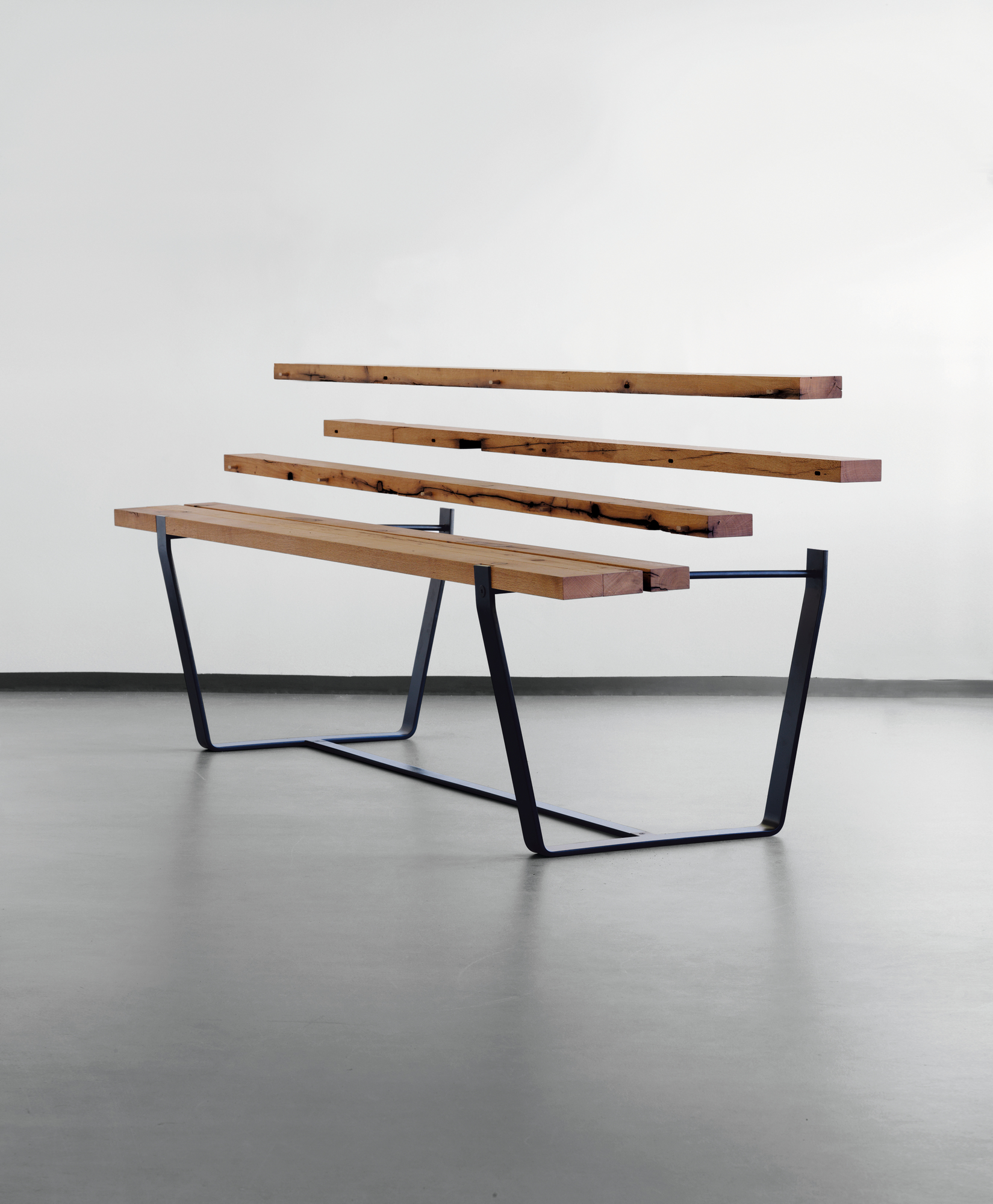 BB 11 Clamp Table Walnut Janua