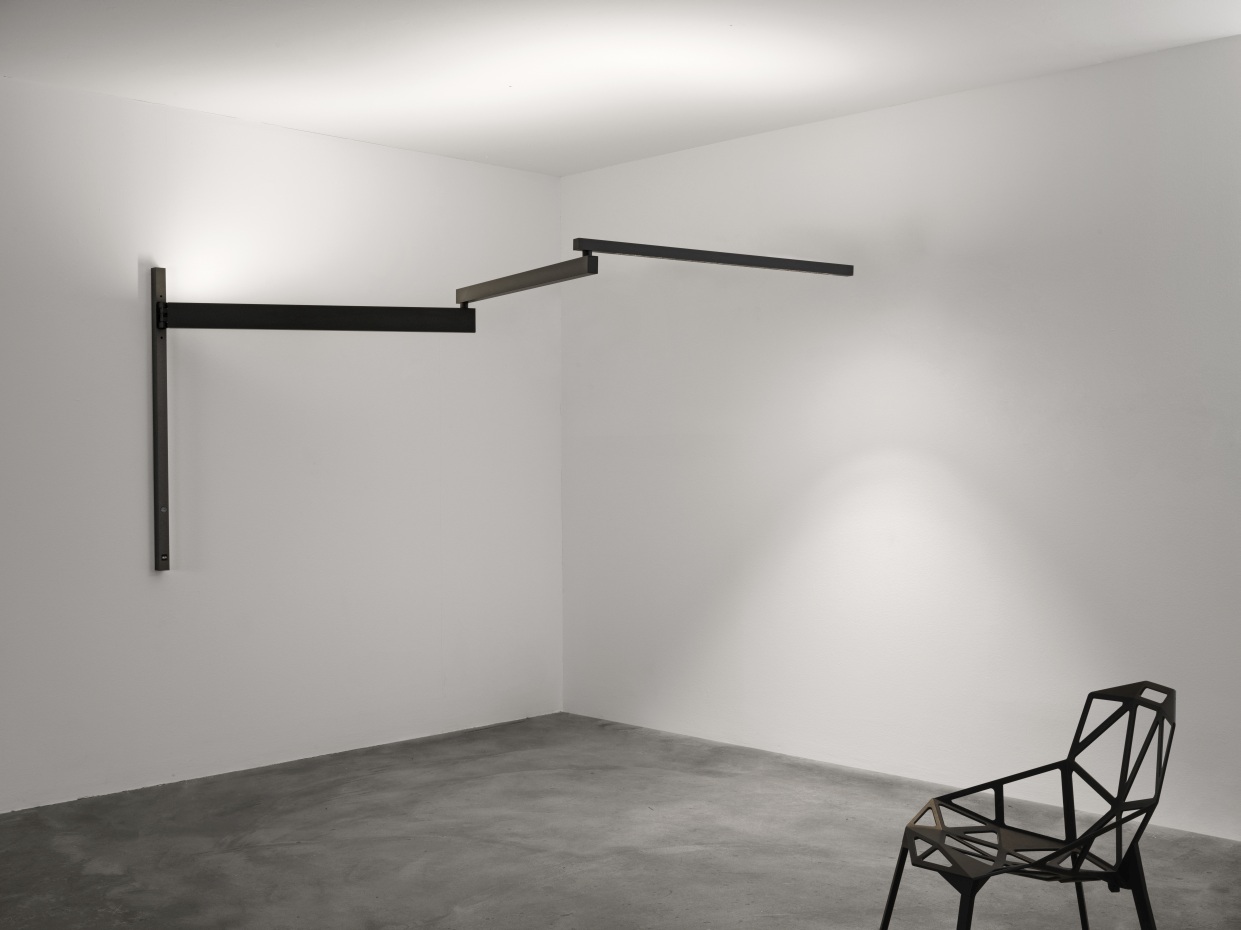 Black Flag Pro wall light Flos
