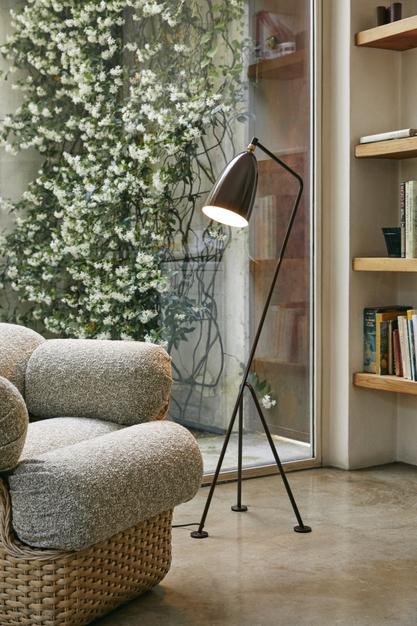 Gräshoppa / Grashoppa Floor light Gubi