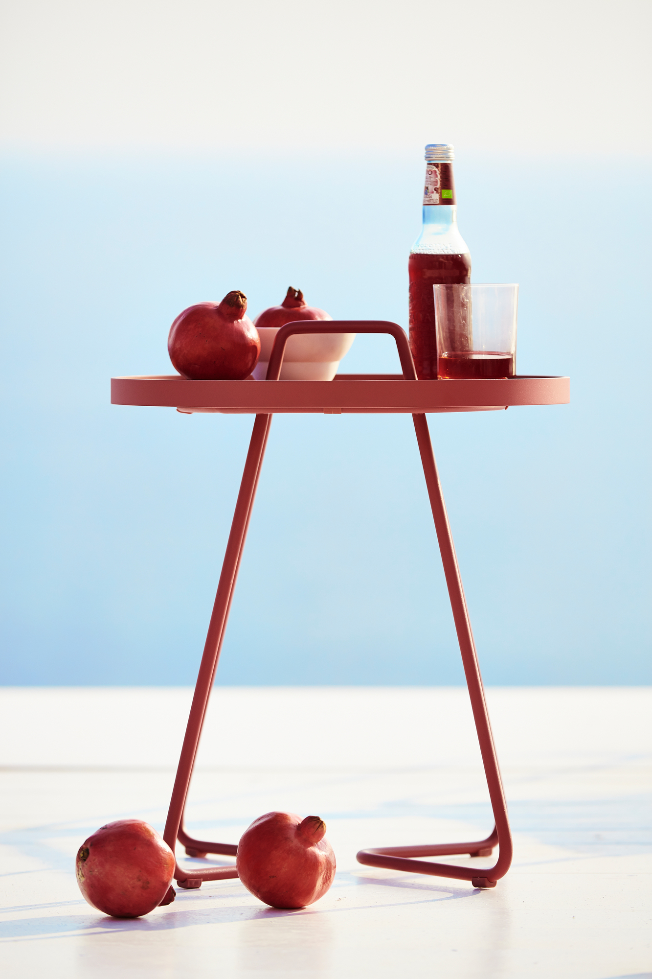 On-The-Move Outdoor side table small taupe Cane-Line