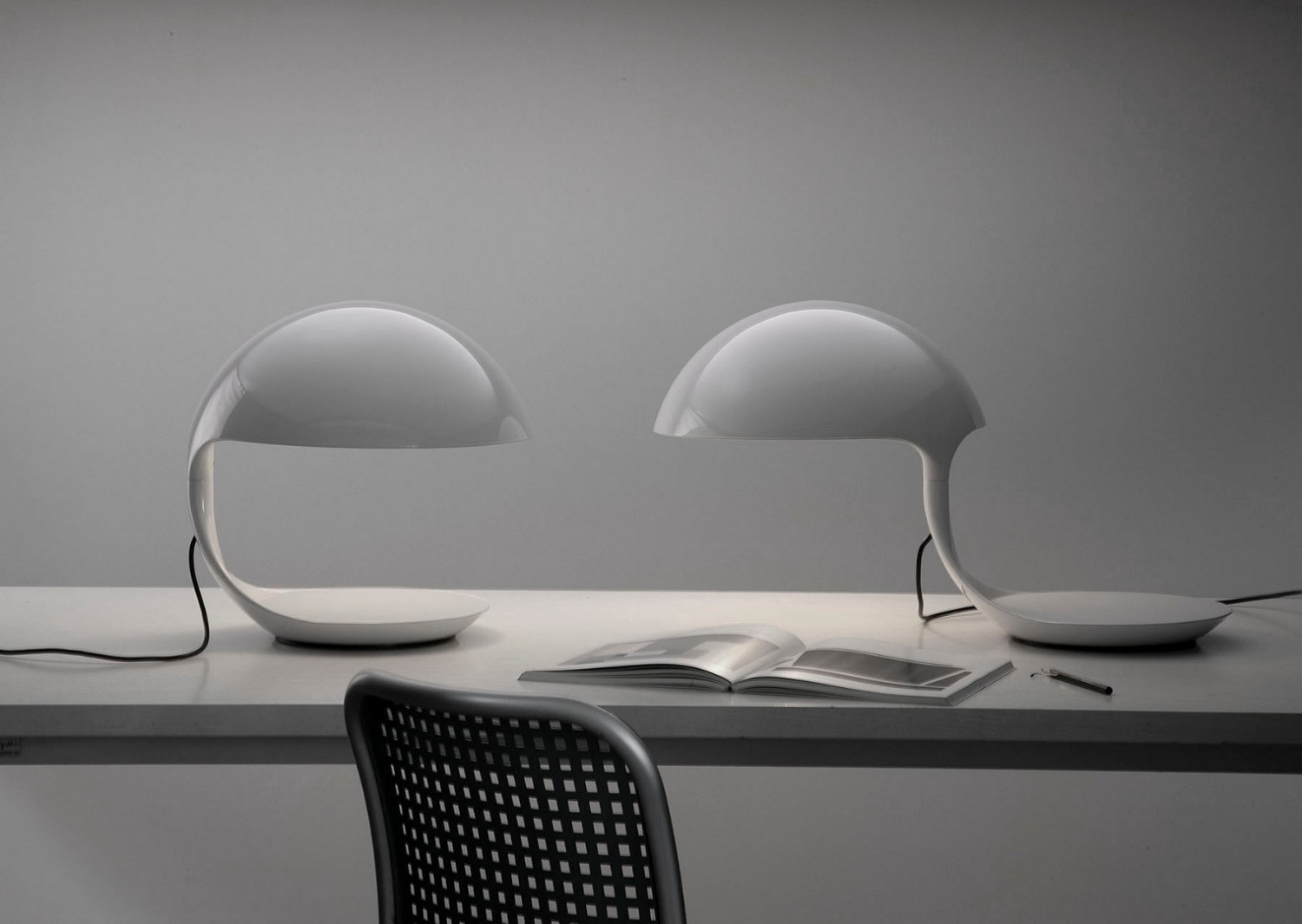 Cobra Table Lamp Martinelli Luce