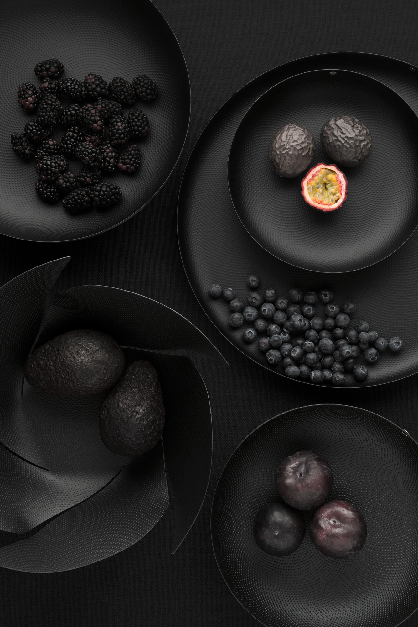 JM17/21 BT Round Fruit bowl Black Alessi SINGLE PIECES
