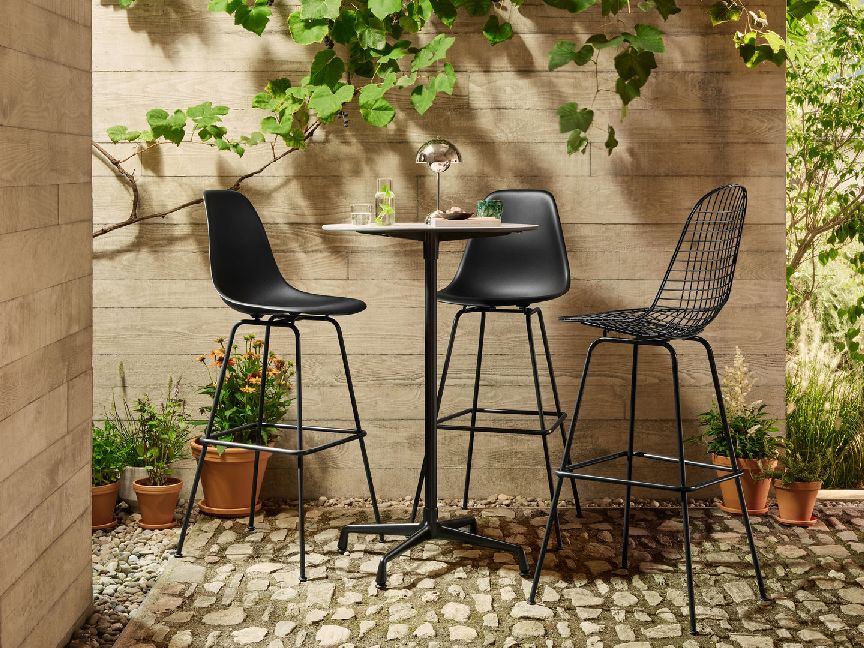 Eames Contract Tables High Standing Table Ø 80 cm Vitra