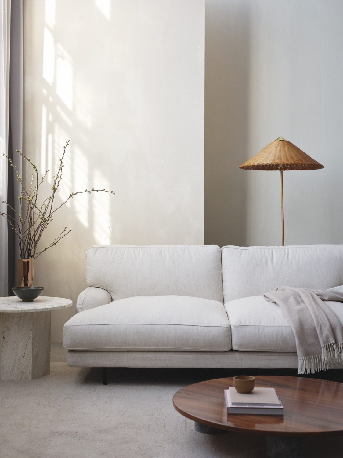 9602 Floor Lamp Gubi
