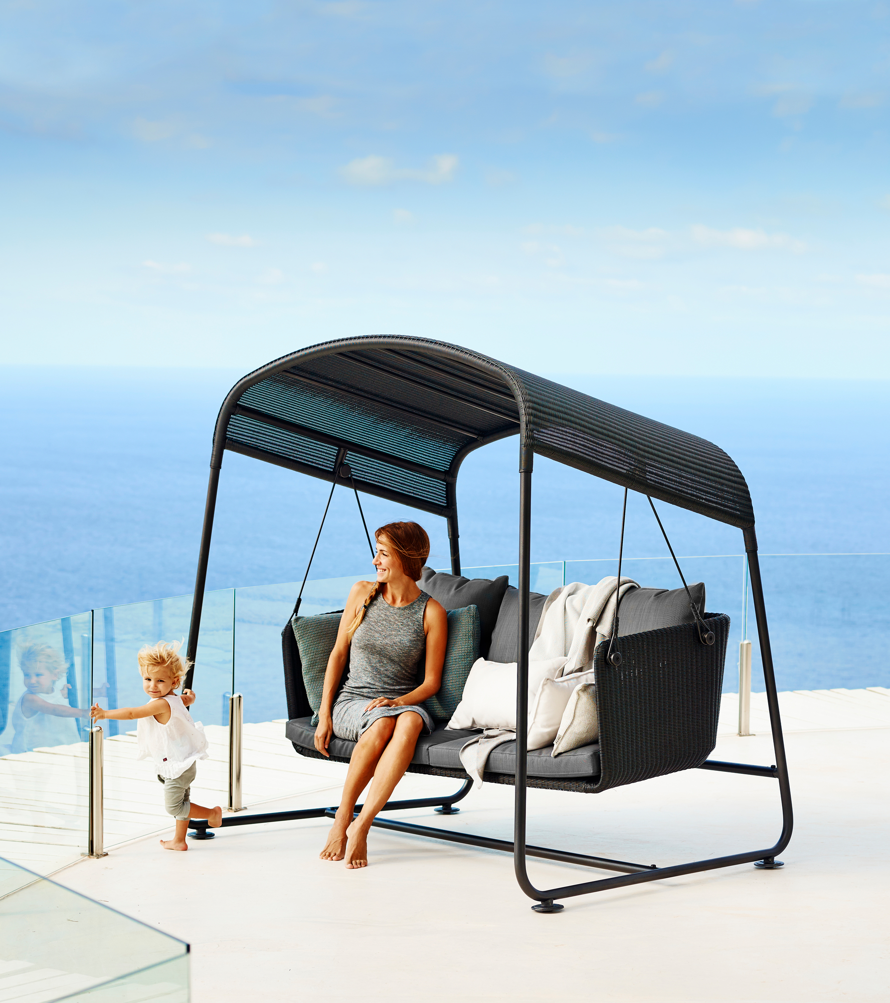 Cave Garden Swing with Cushion set Cane-Line
