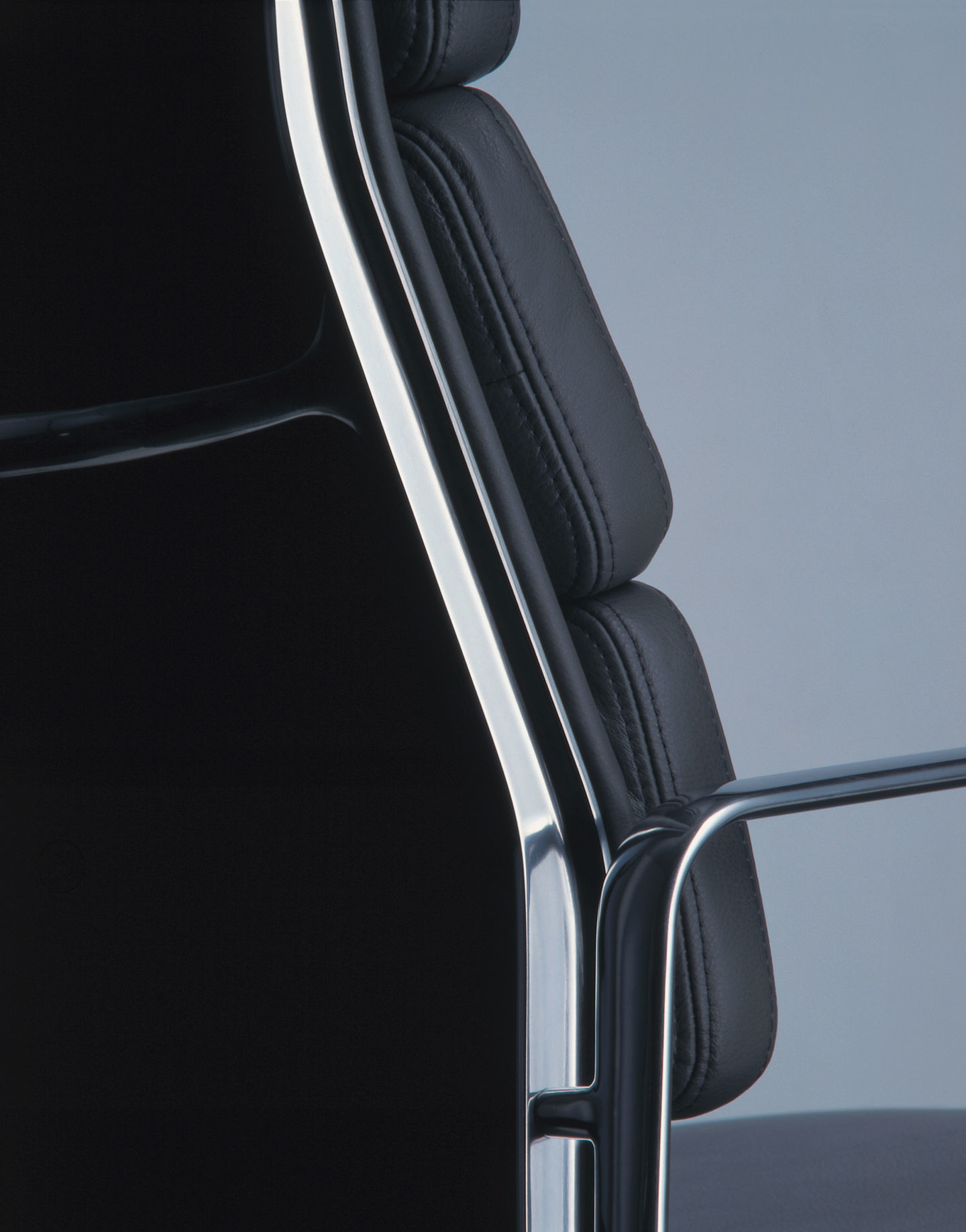 Soft Pad Chair EA219 / EA 219 Armchair Vitra