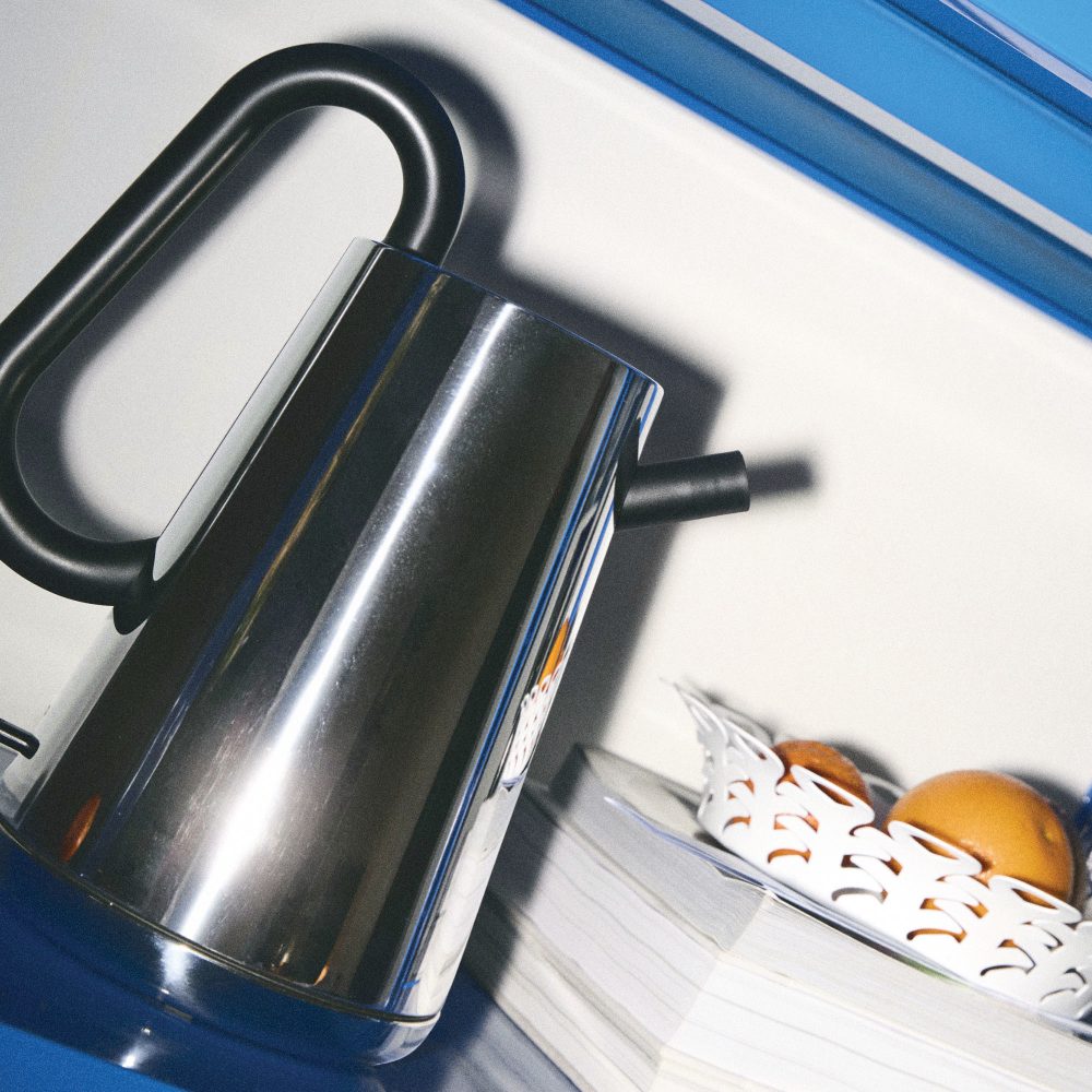 NE01 B Toru Electric kettle Alessi