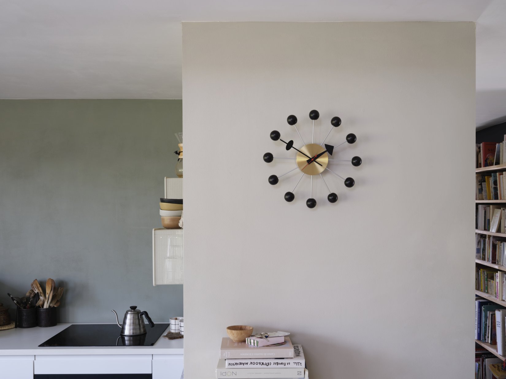Ball Clock wall clock - black Vitra