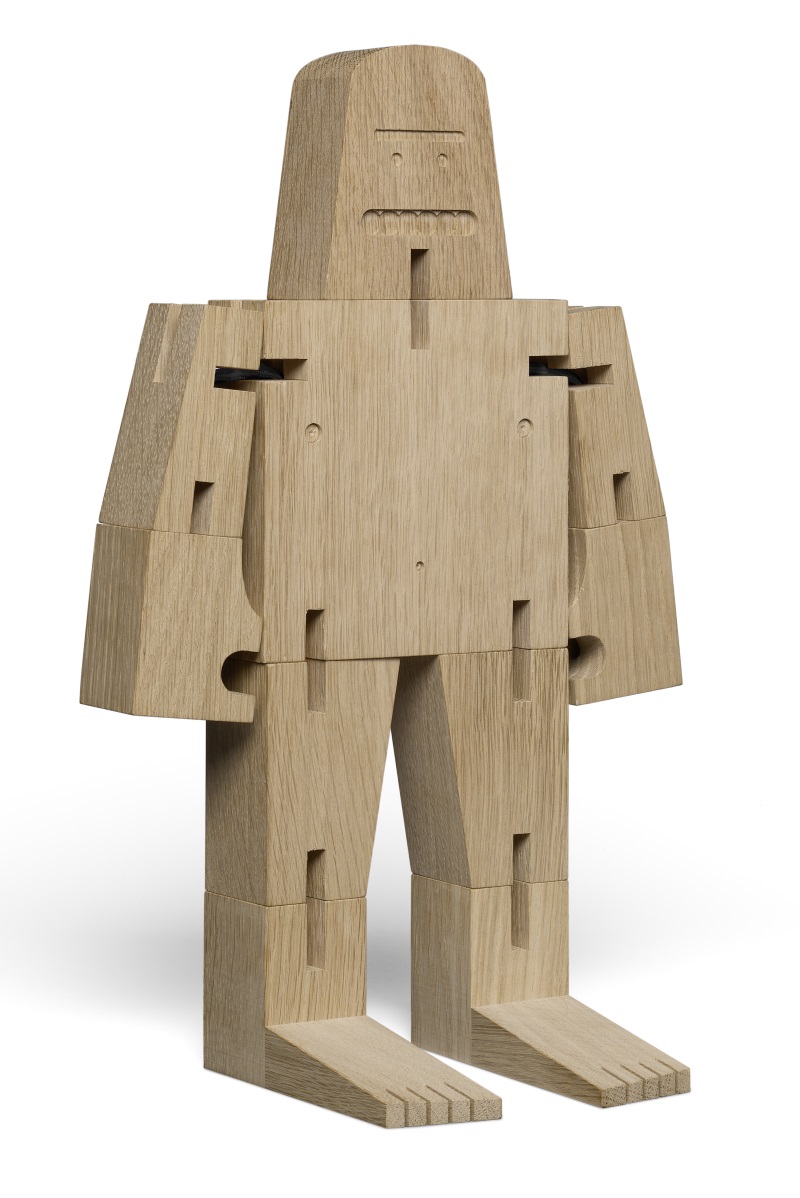 AC16 MR B wooden figure e15