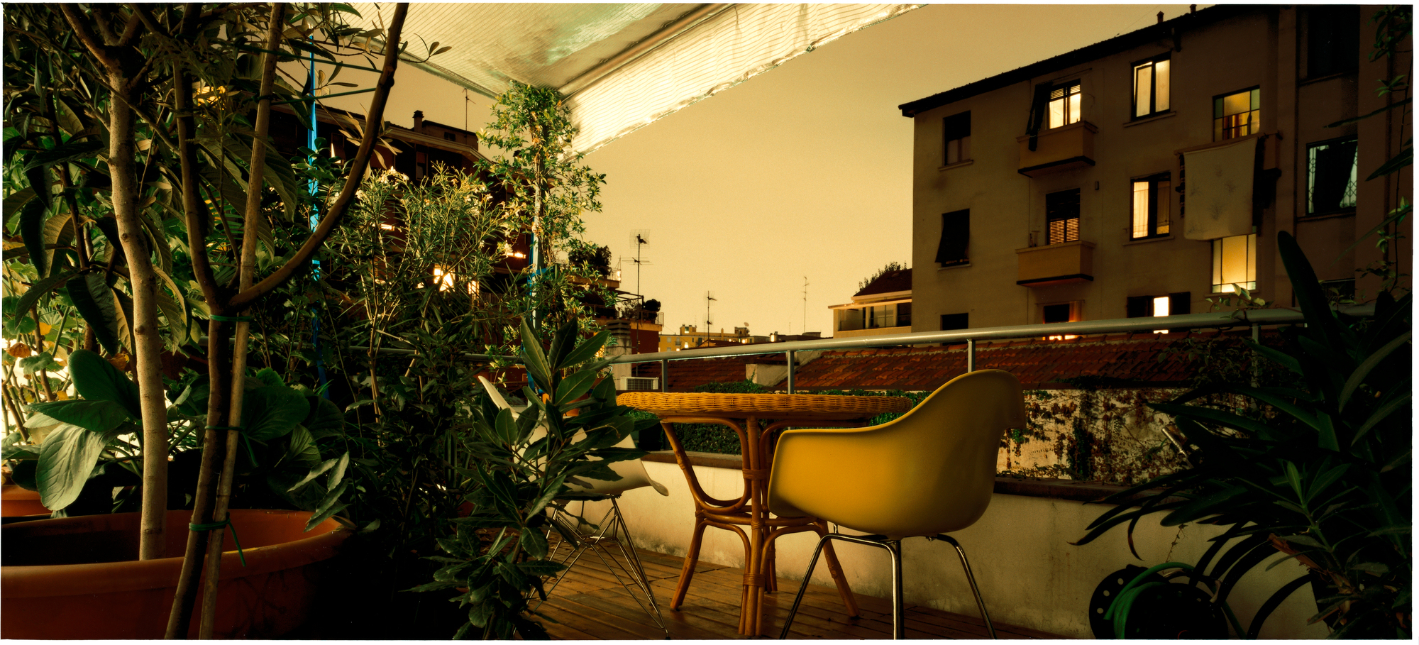 Eames Plastic Arm Chair DAR Chair with seat cushion Vitra