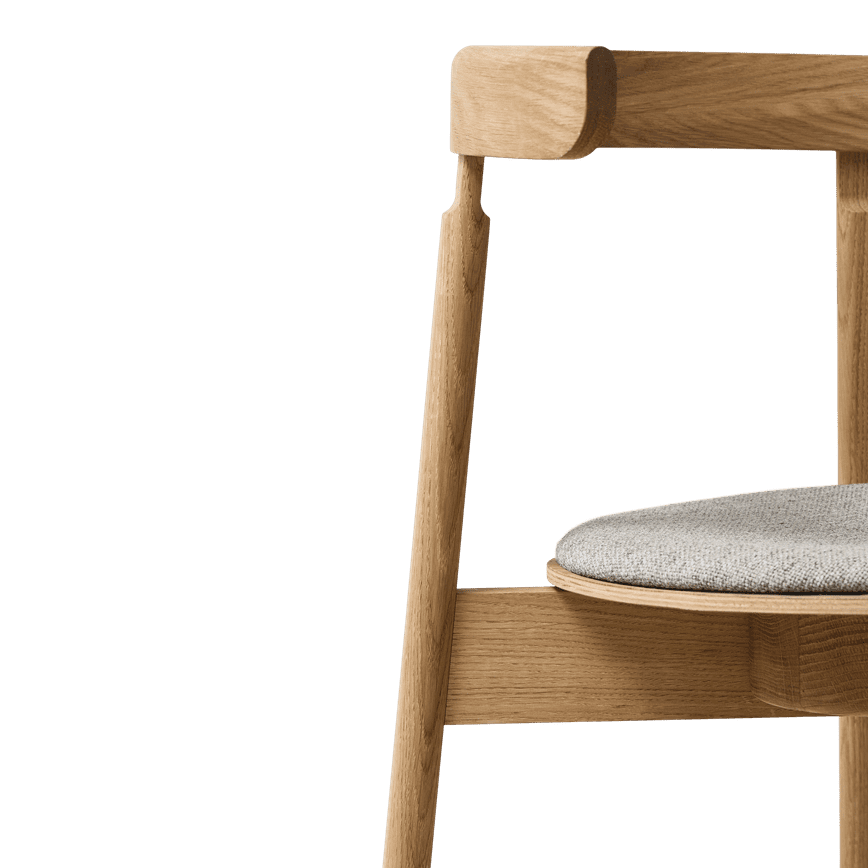 Lunar chair oak with seat cushion Form & Refine