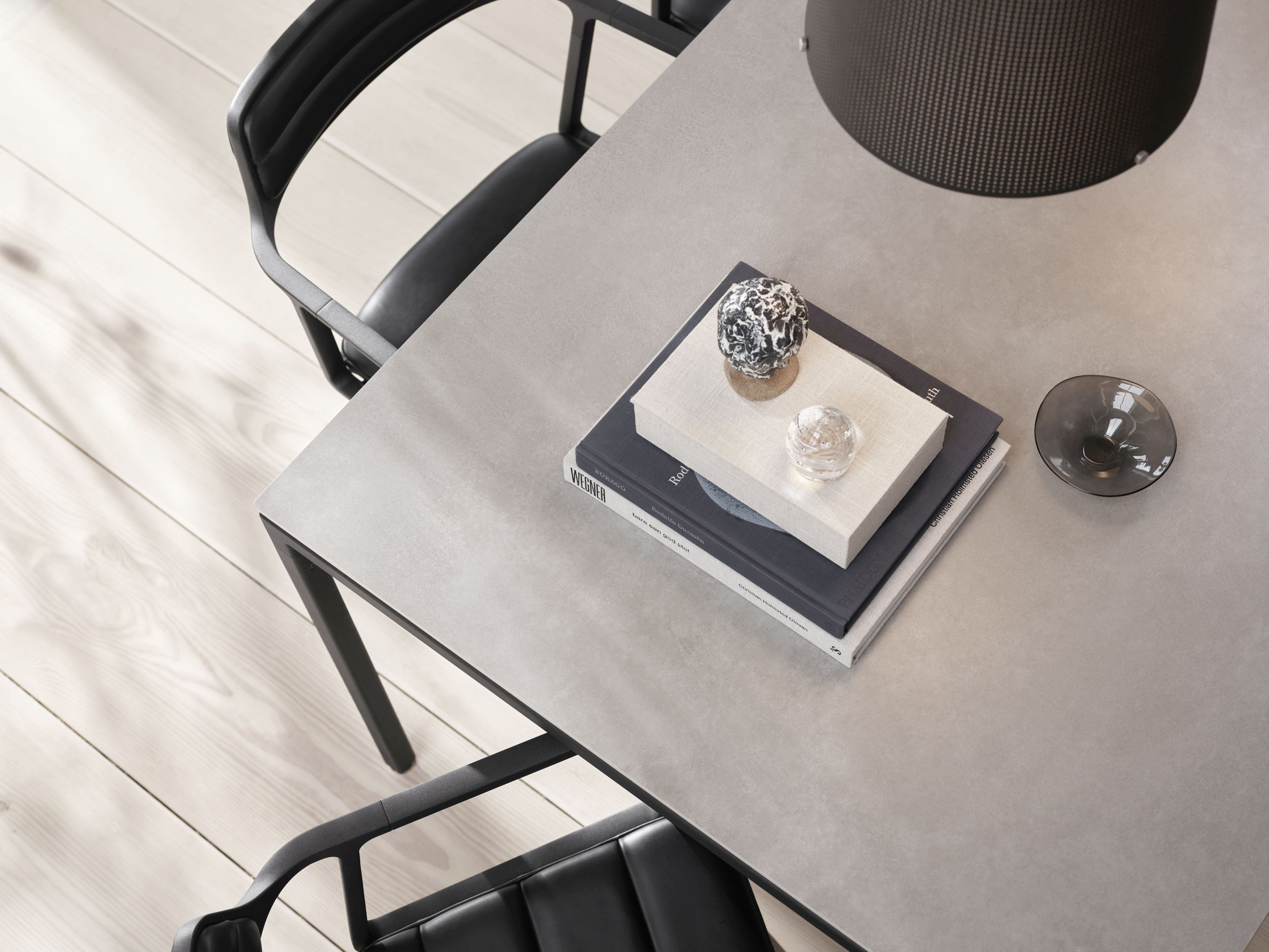 Table Medium Vipp