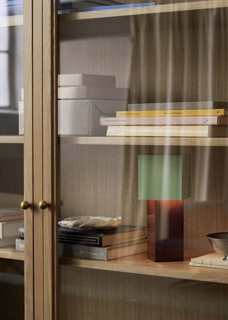 Trace SC88 cabinet / display case AndTradition