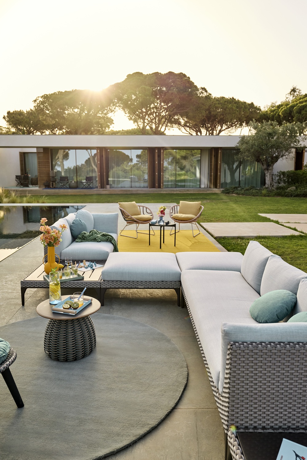 KIDA Outdoor Footstool Dedon