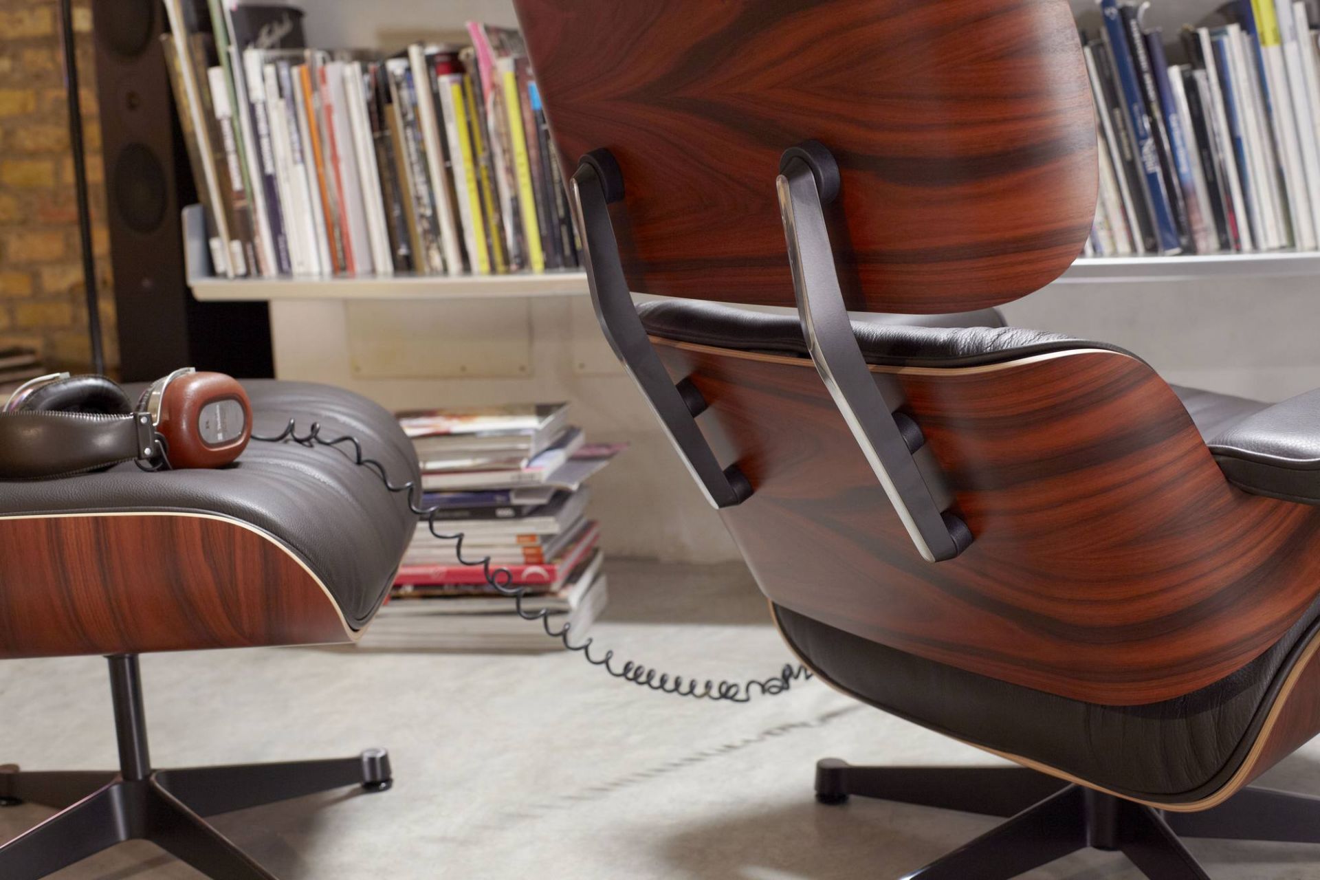 Eames Lounge Chair & Ottoman Armchair Leather Premium Vitra PREFERENTIAL COMBINATION