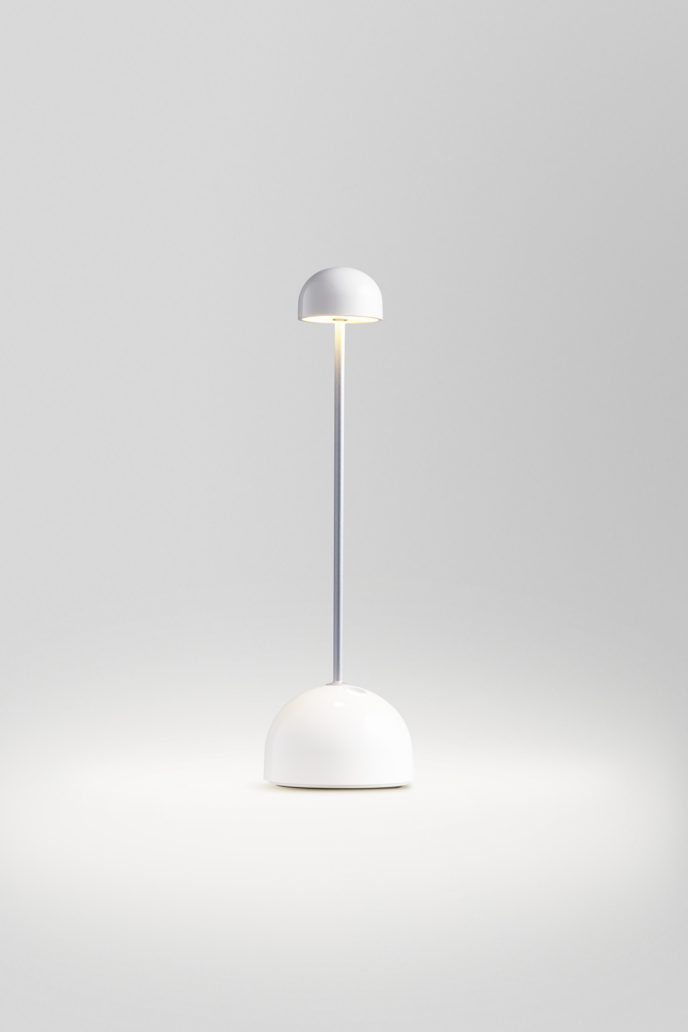 Sips rechargeable lamp / table lamp marset White / Silver (RAL 9001 - RAL 9006)