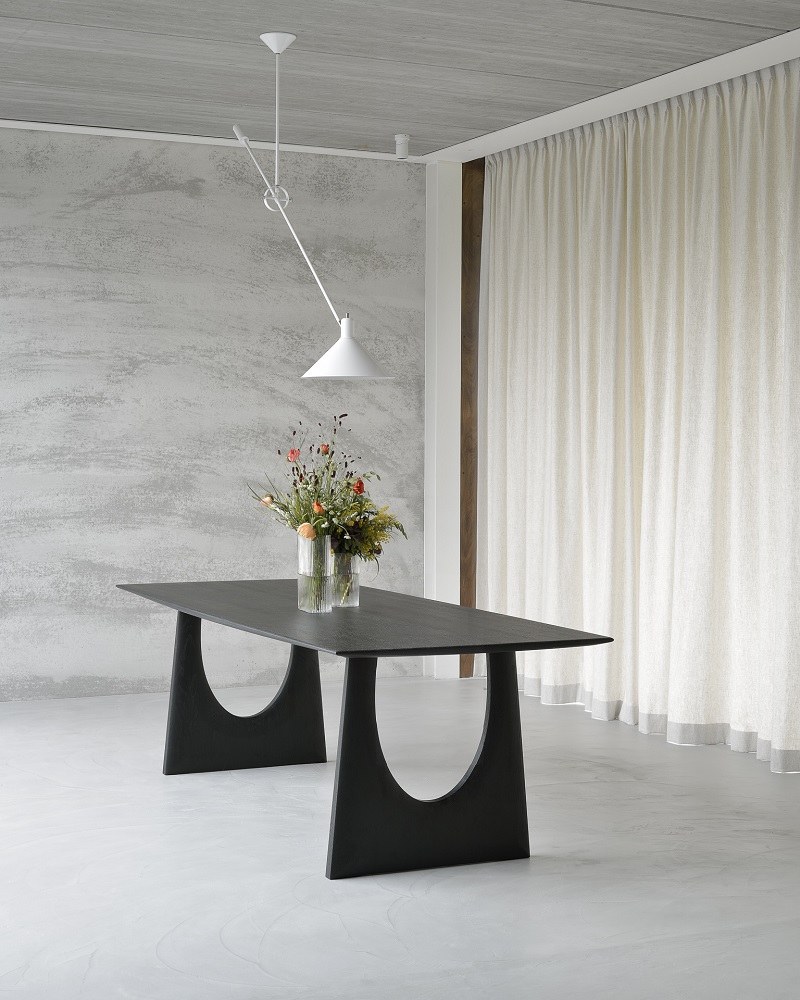 Geometric Dining table Oak black Ethnicraft