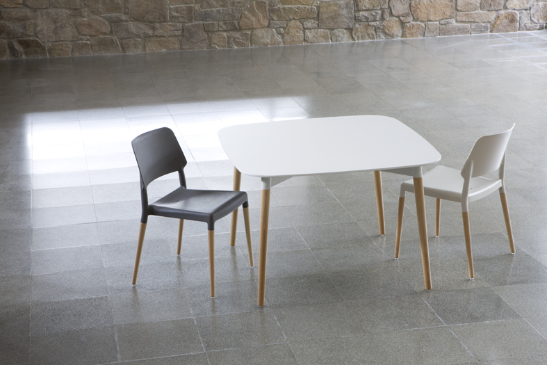 Belloch Cuadrada / Rectangular Dining table Santa & Cole